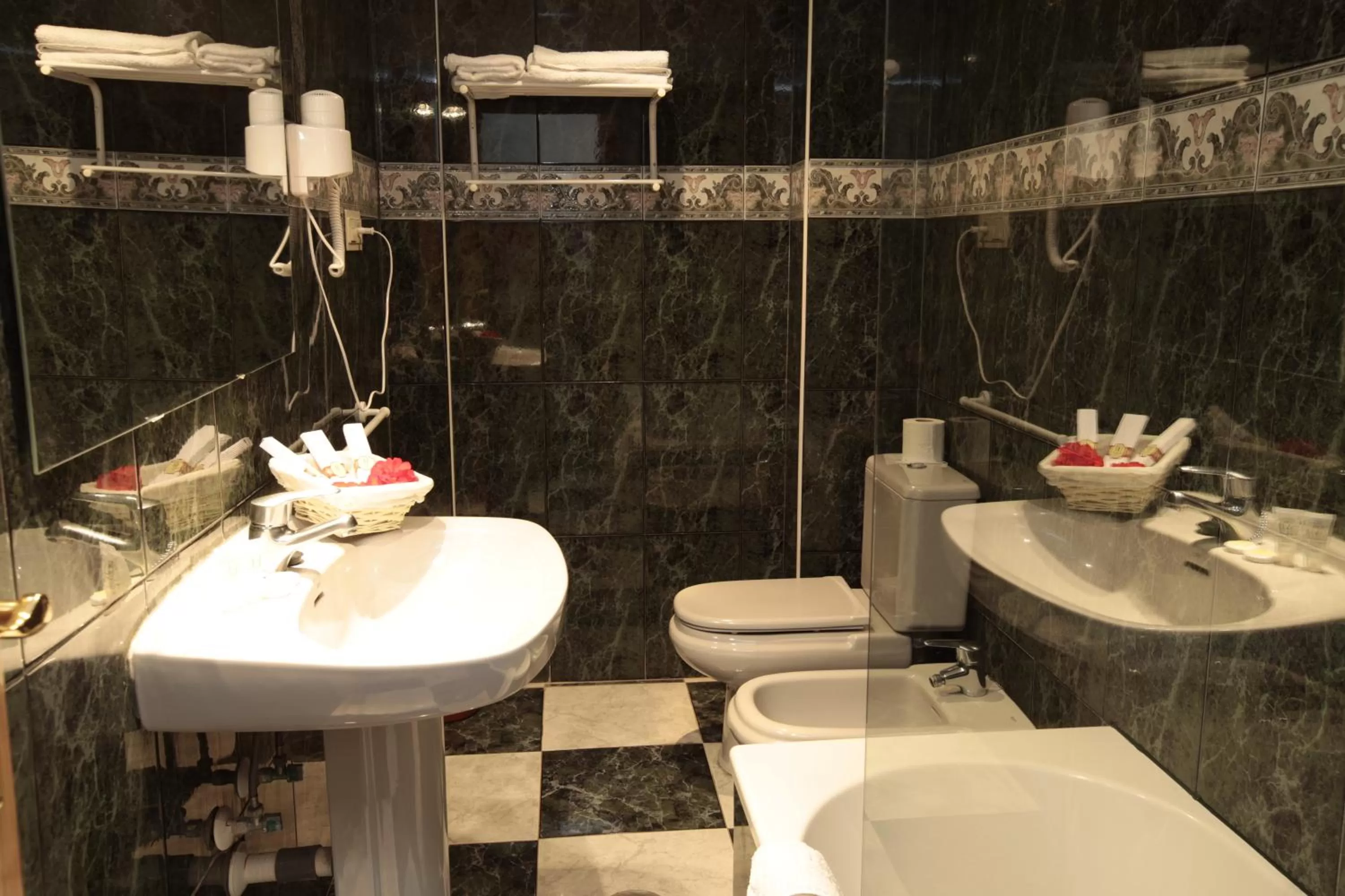 Bathroom in Hotel Casablanca