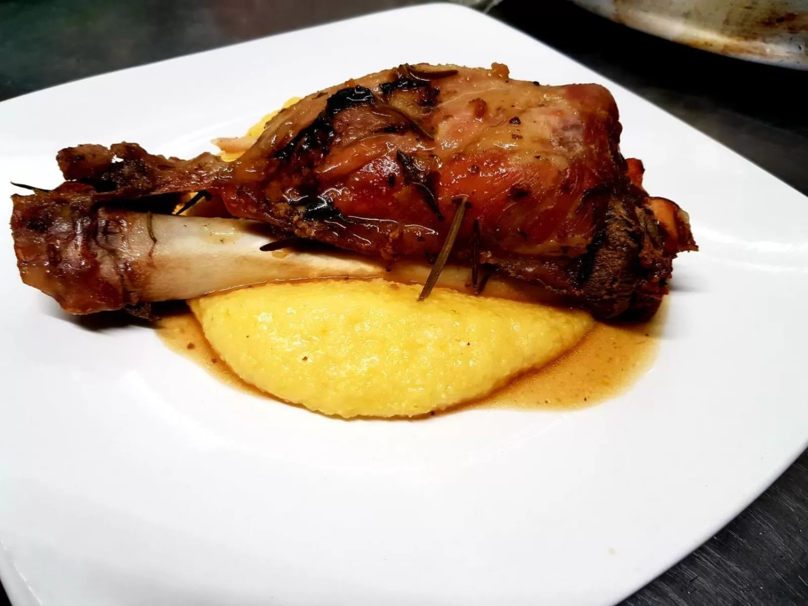 Food and drinks in RistHotel Pianura Inn