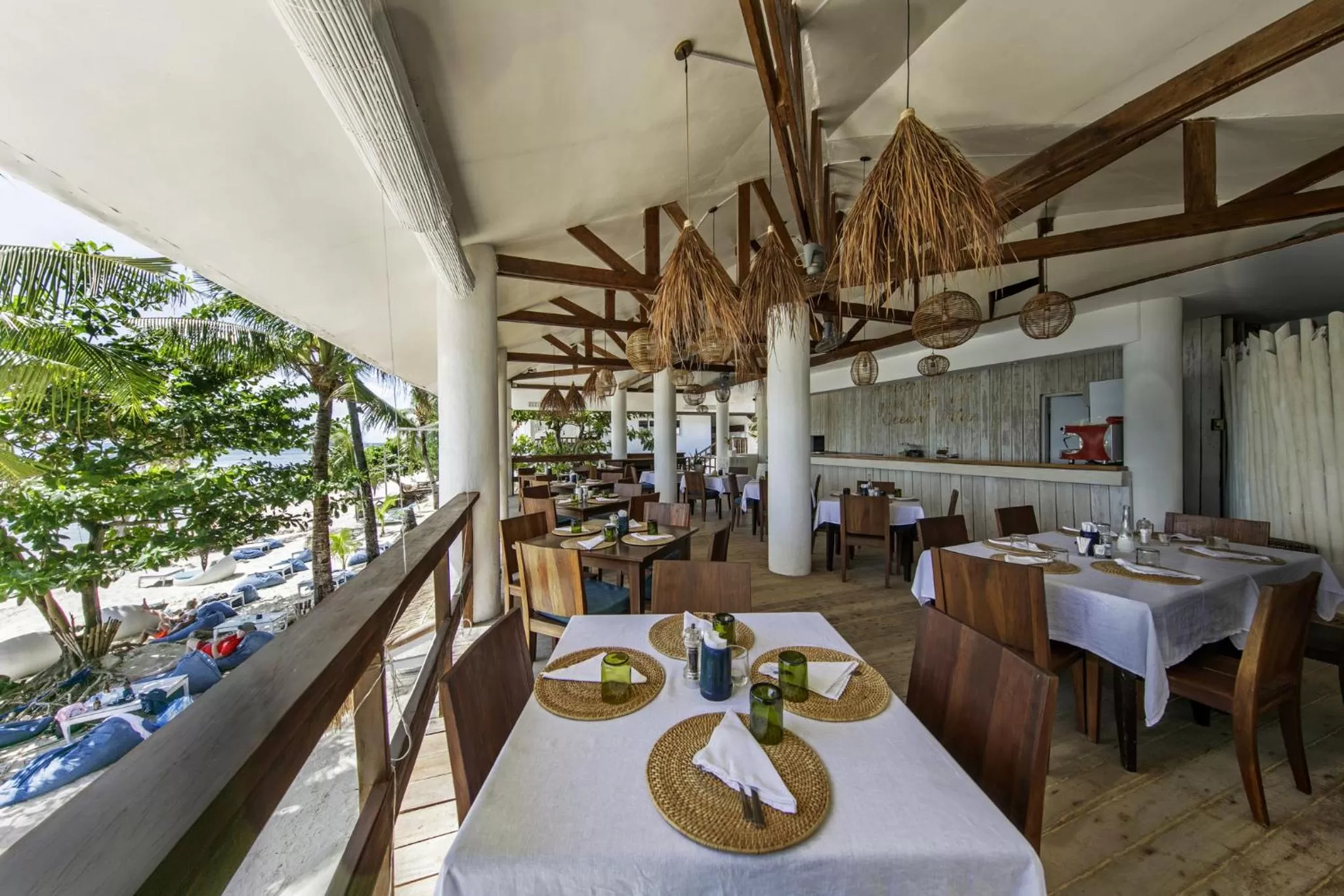 Restaurant/places to eat in Ocean Vida Beach and Dive Resort