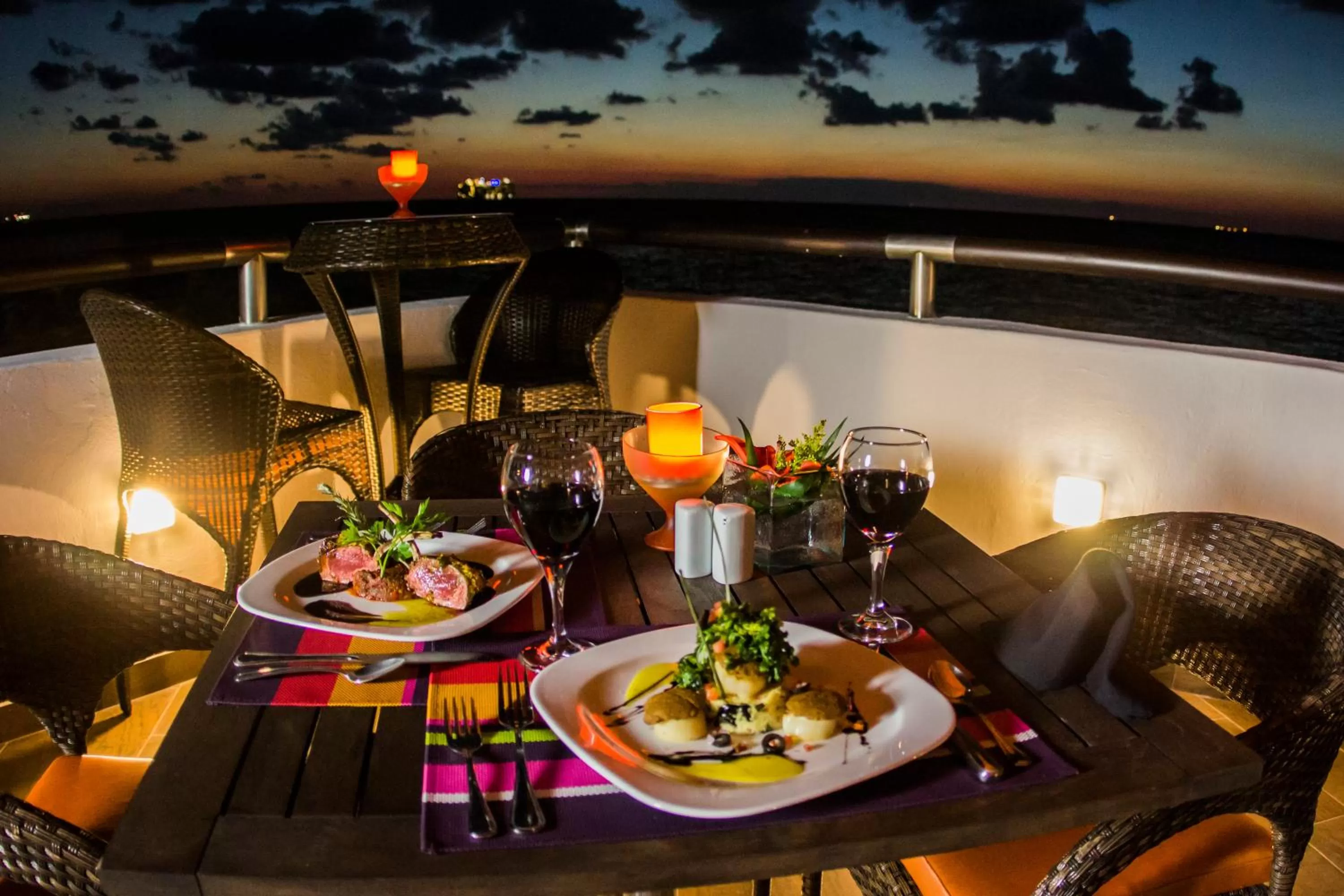 Restaurant/places to eat in Coral Princess Hotel & Dive Resort