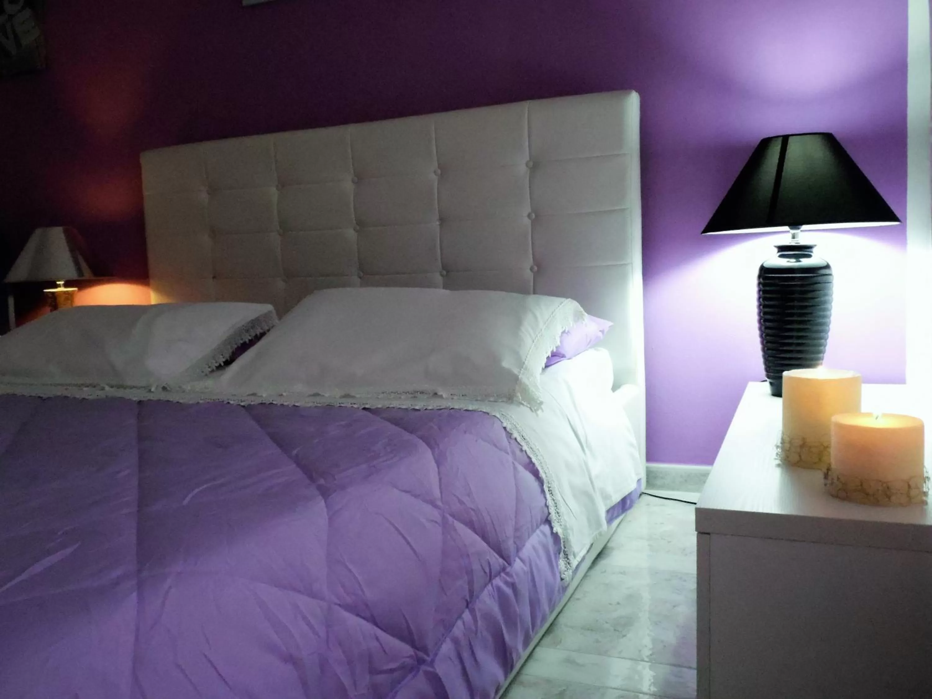 Bedroom, Bed in Sole e Luna