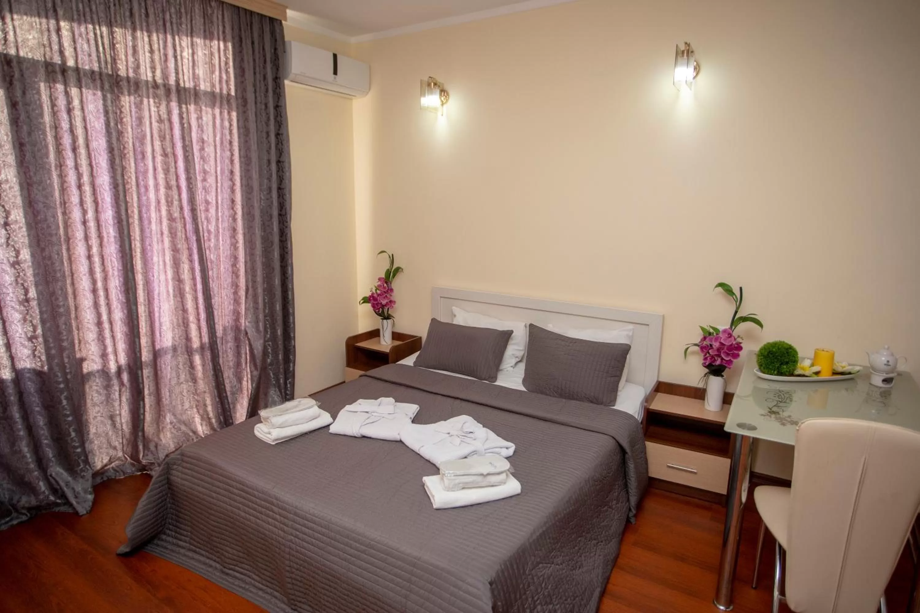 Living room, Bed in Blue Star Batumi