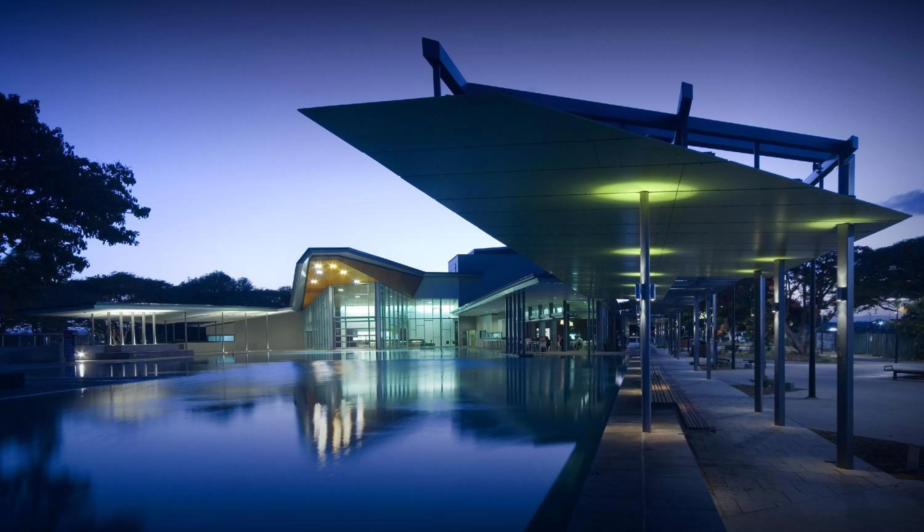 Swimming pool in Jacana Apartments