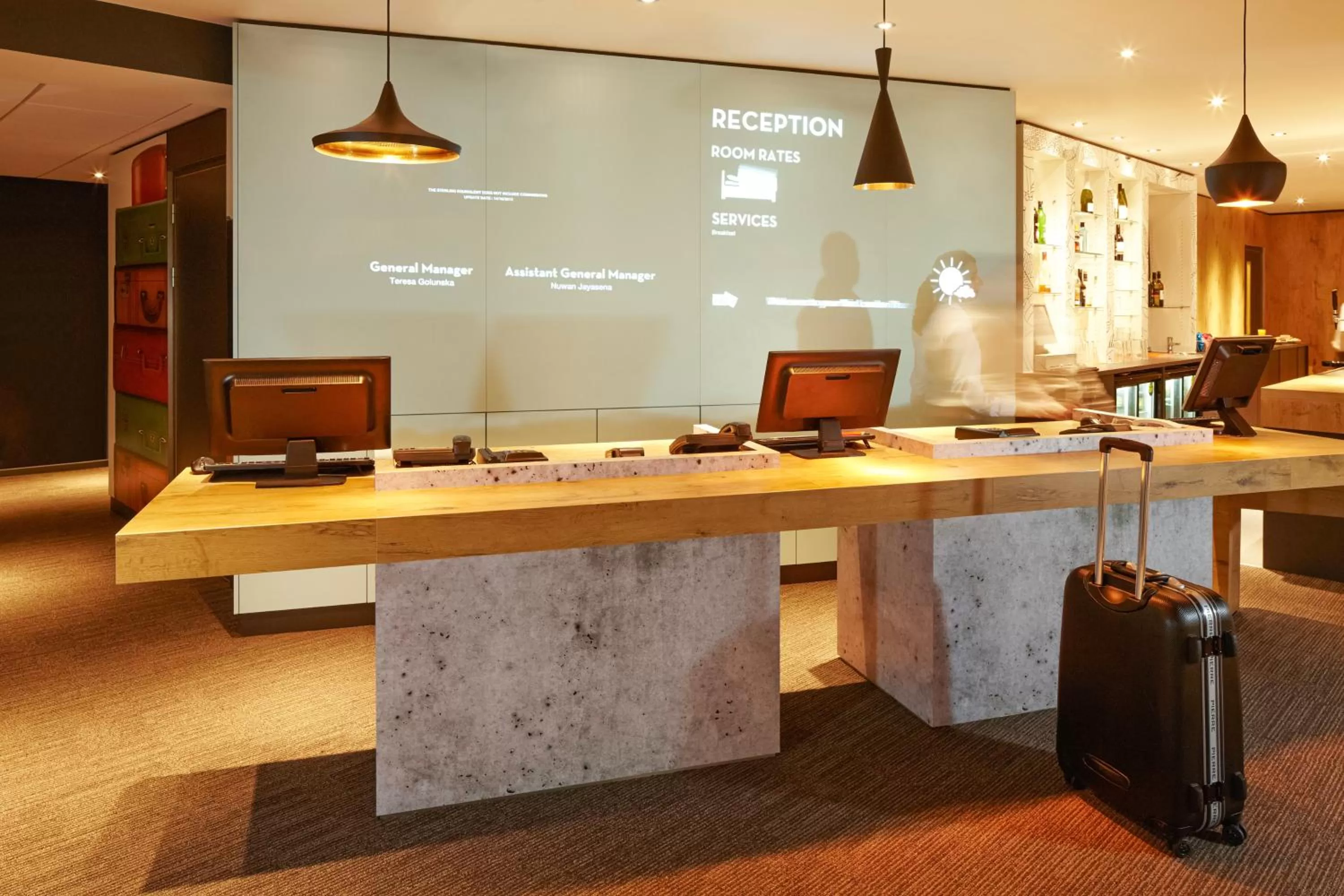 Lobby or reception in ibis London Thurrock M25