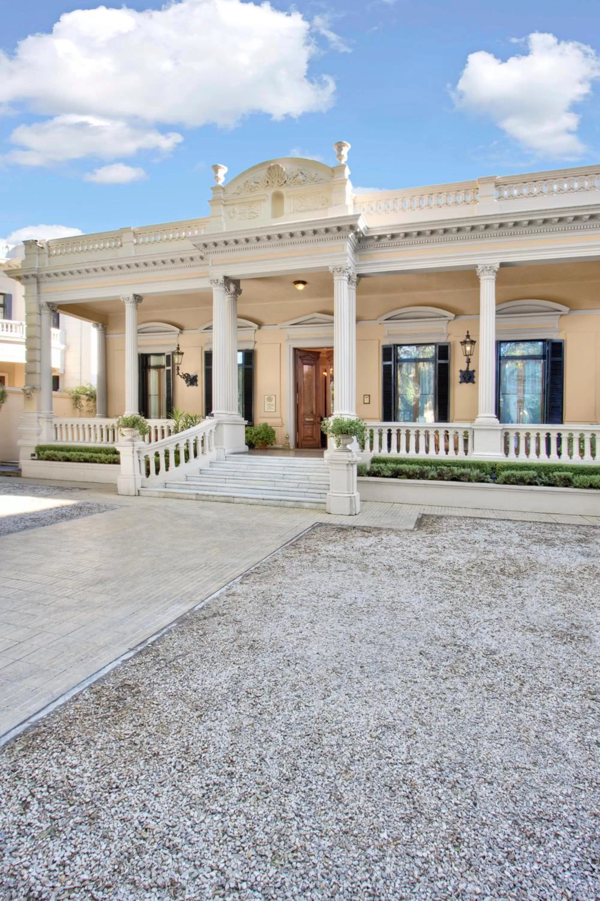 Facade/entrance in Hotel del Casco