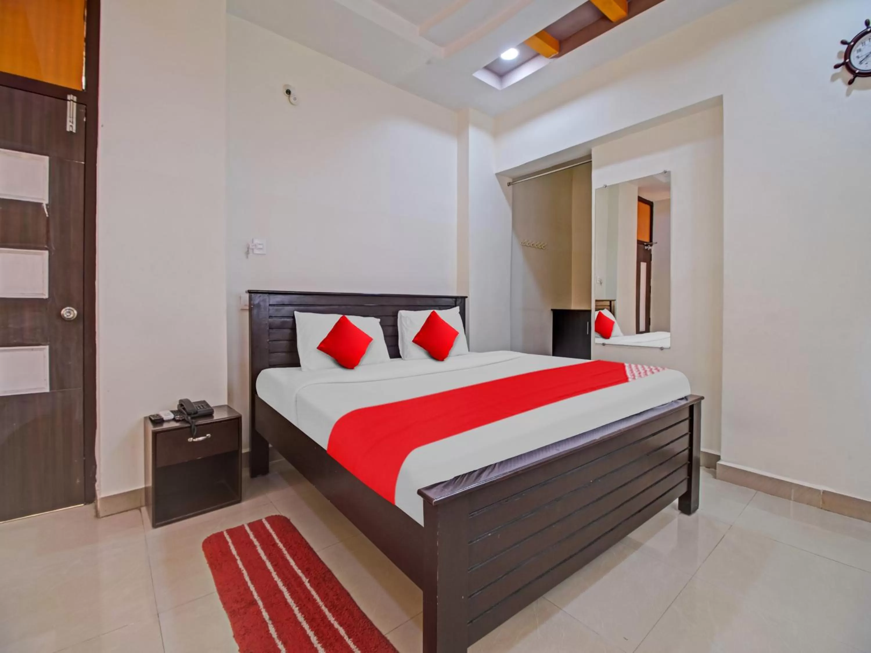 Bedroom, Bed in OYO Flagship Kk Royal Grand