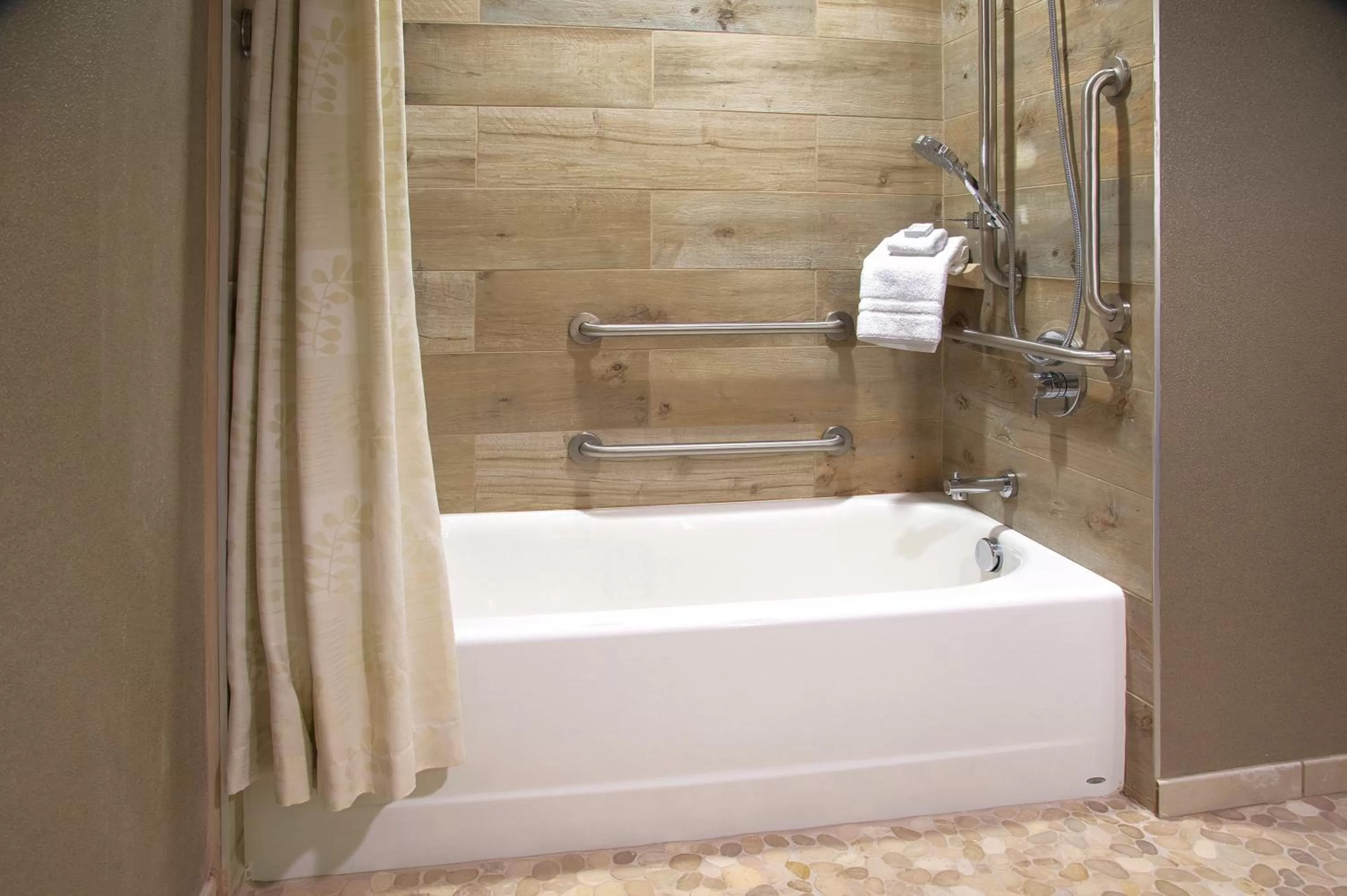 Photo of the whole room in Hotel Indigo Traverse City by IHG