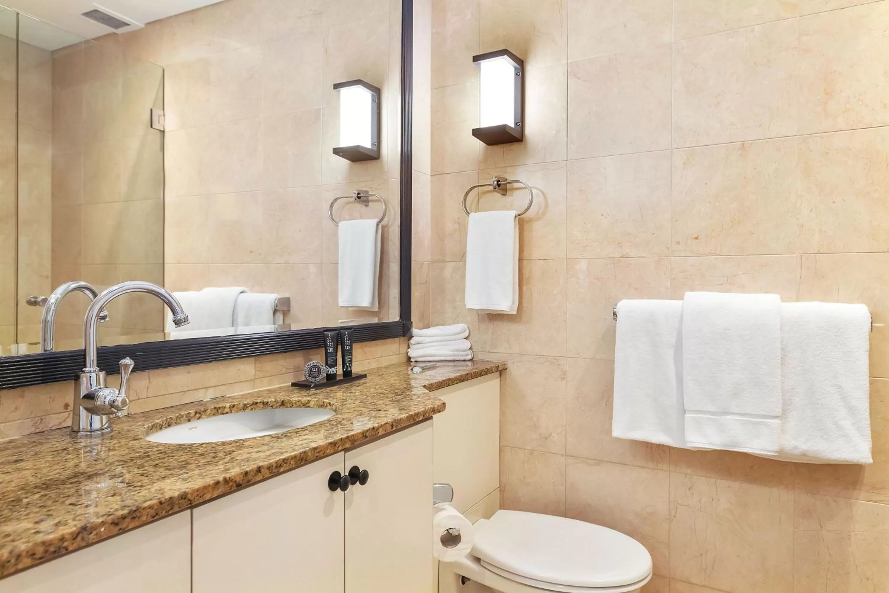 Bathroom in Mantra 2 Bond Street