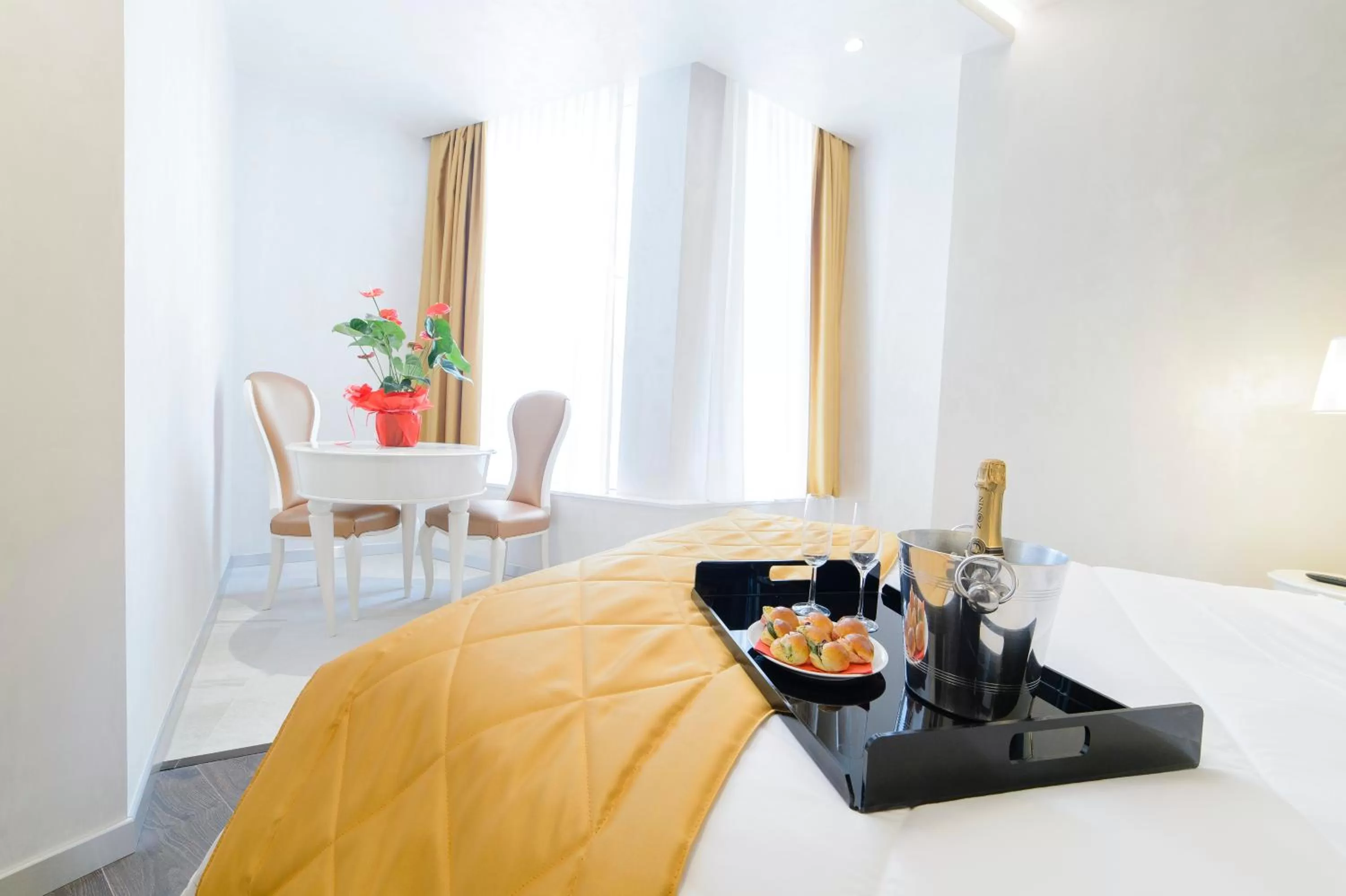 Spring, Bed in Hotel Vespasiano