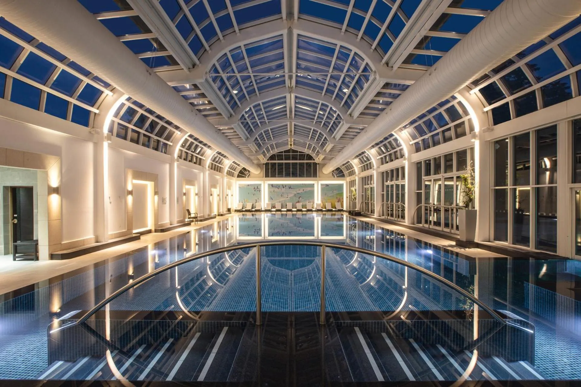 Pool view in Four Seasons Hotel Hampshire