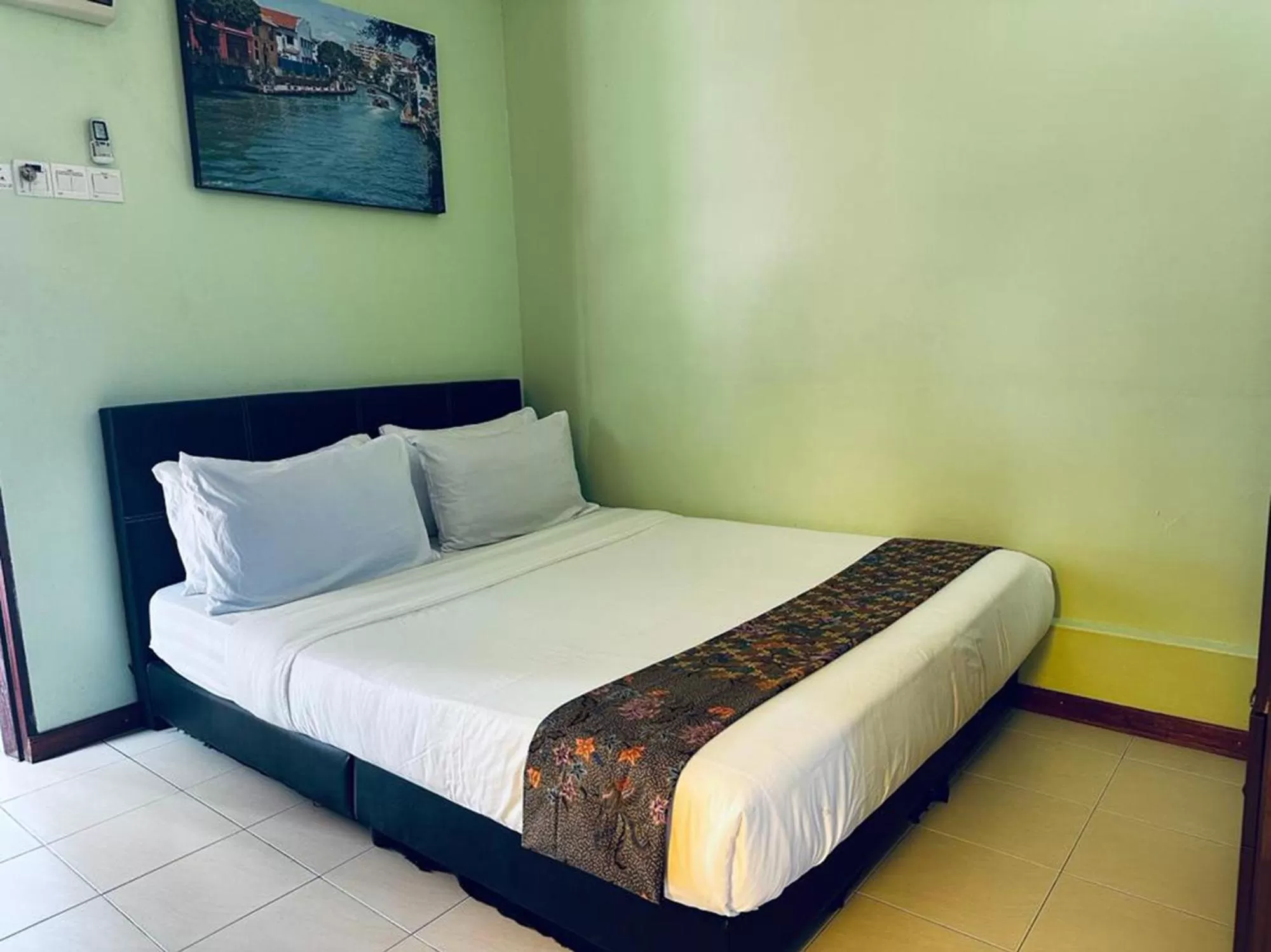 Bed in MORTEN VILLA MELAKA