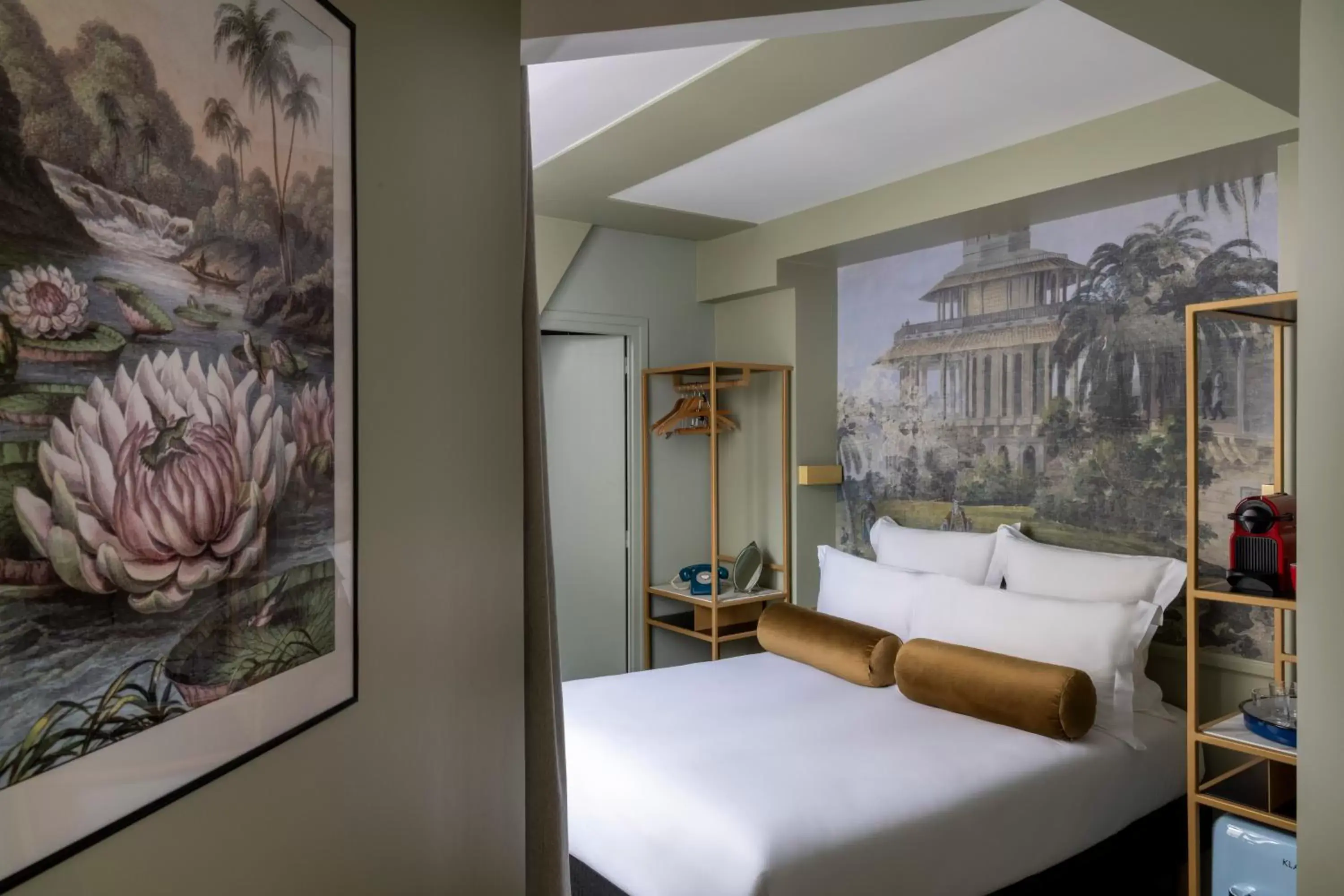 Single Room in Les Jardins Du Luxembourg Single Room in Les Jardins Du Luxembourg