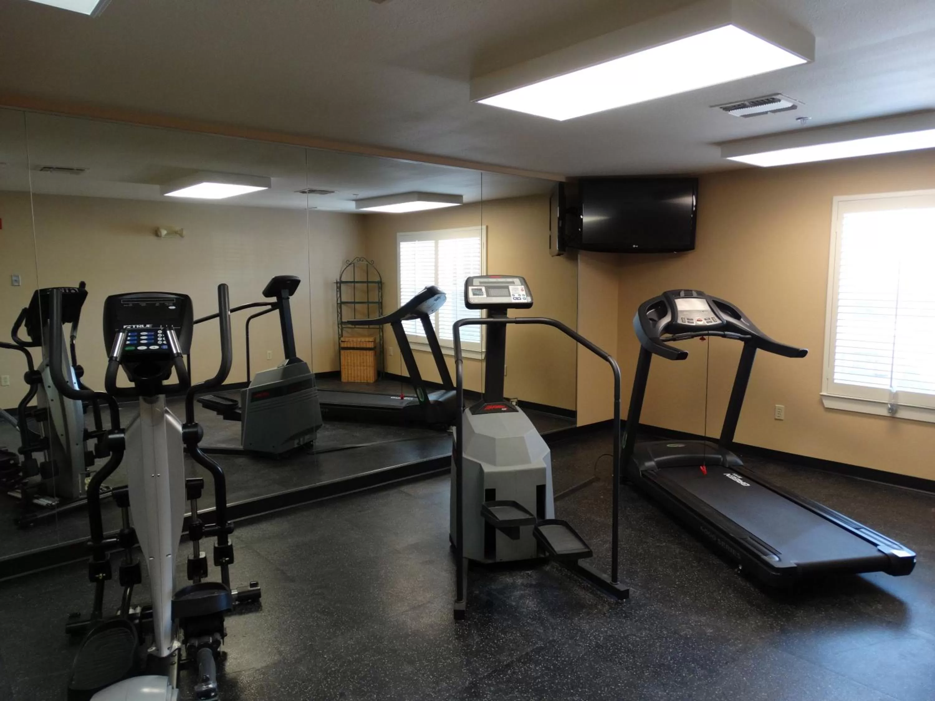 Fitness centre/facilities in Extended Stay America Suites - Dallas - Plano