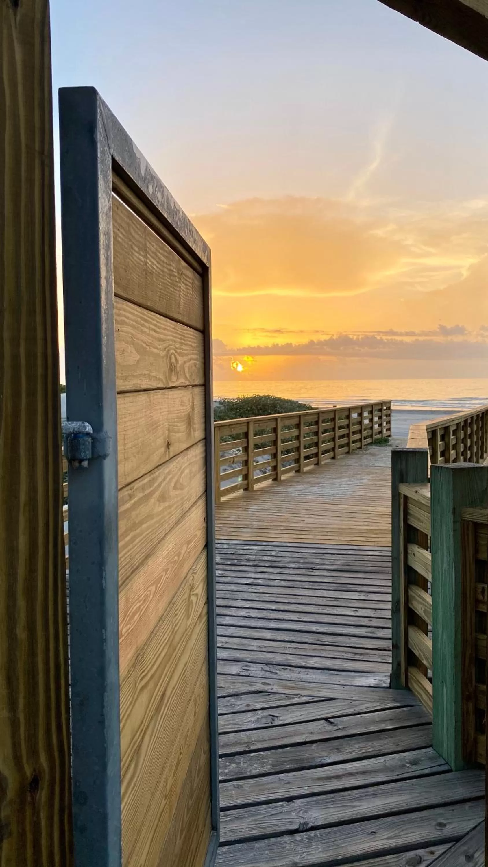 Beach in Lively Beach