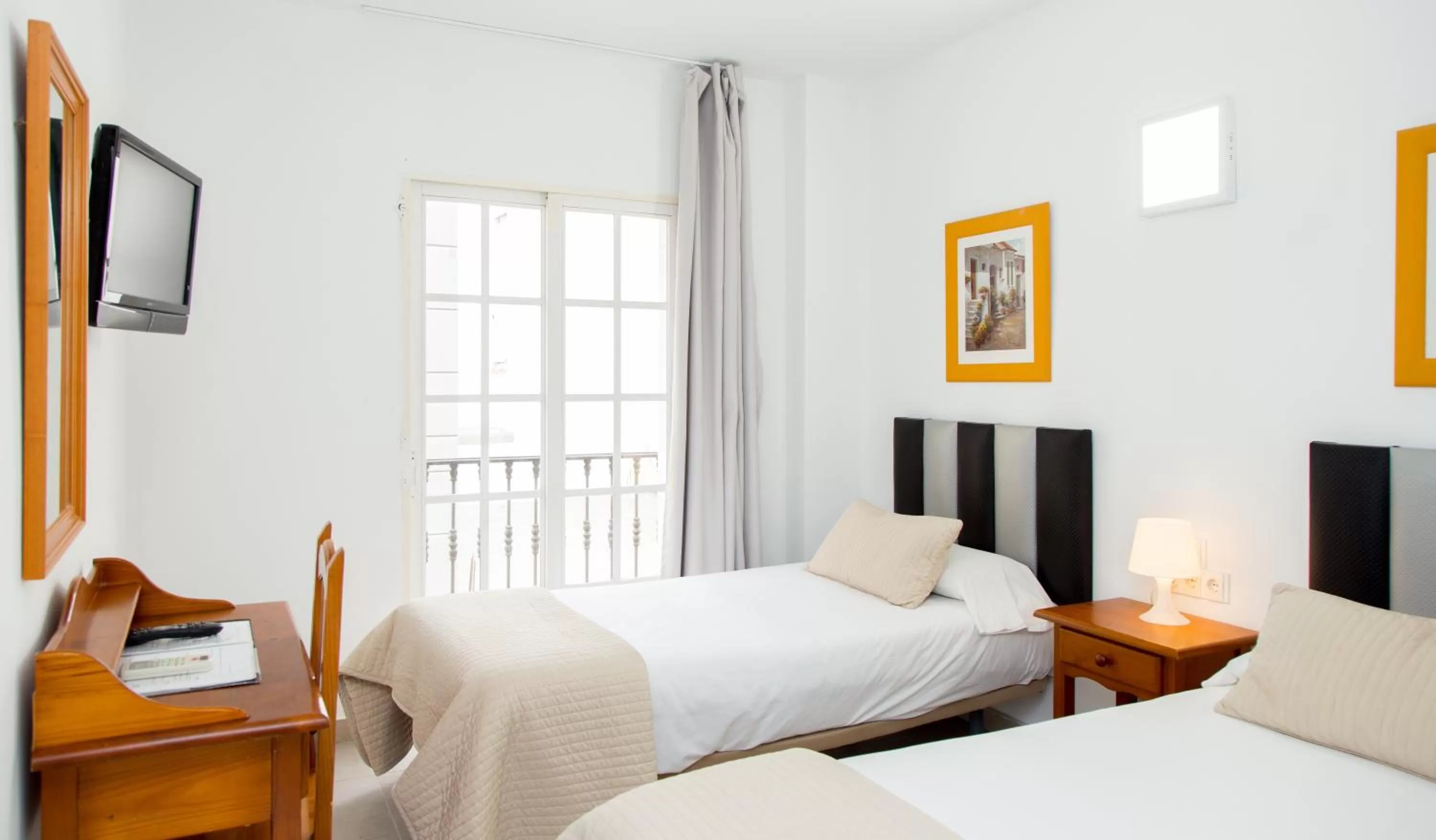 Photo of the whole room, Bed in Hotel Marbella