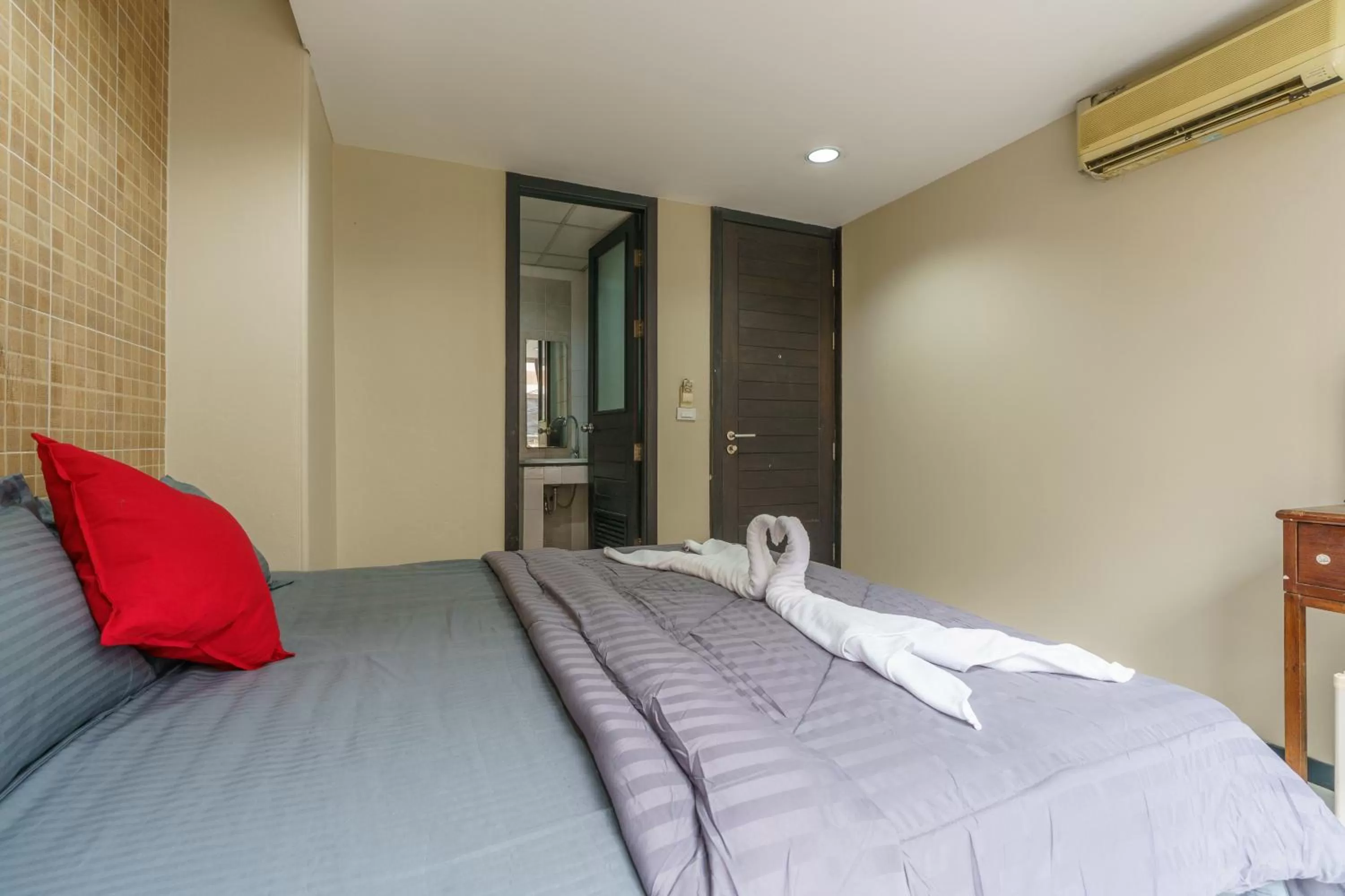 Photo of the whole room, Bed in CheQinn Bed Sukhumvit 4 Nana Plaza