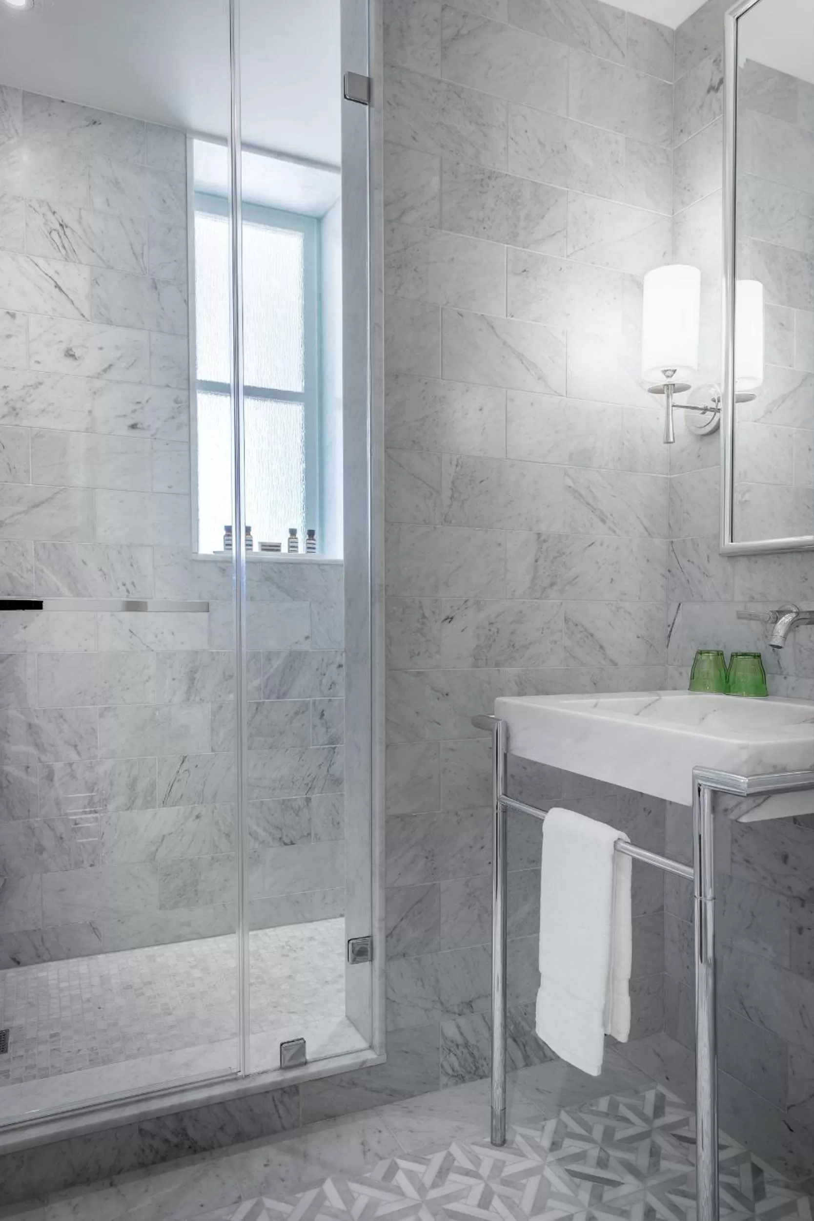 Shower in La Colombe d'Or Hotel