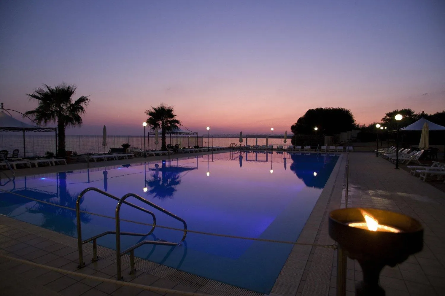 Swimming pool in Apulia Hotel Taranto Ara Solis