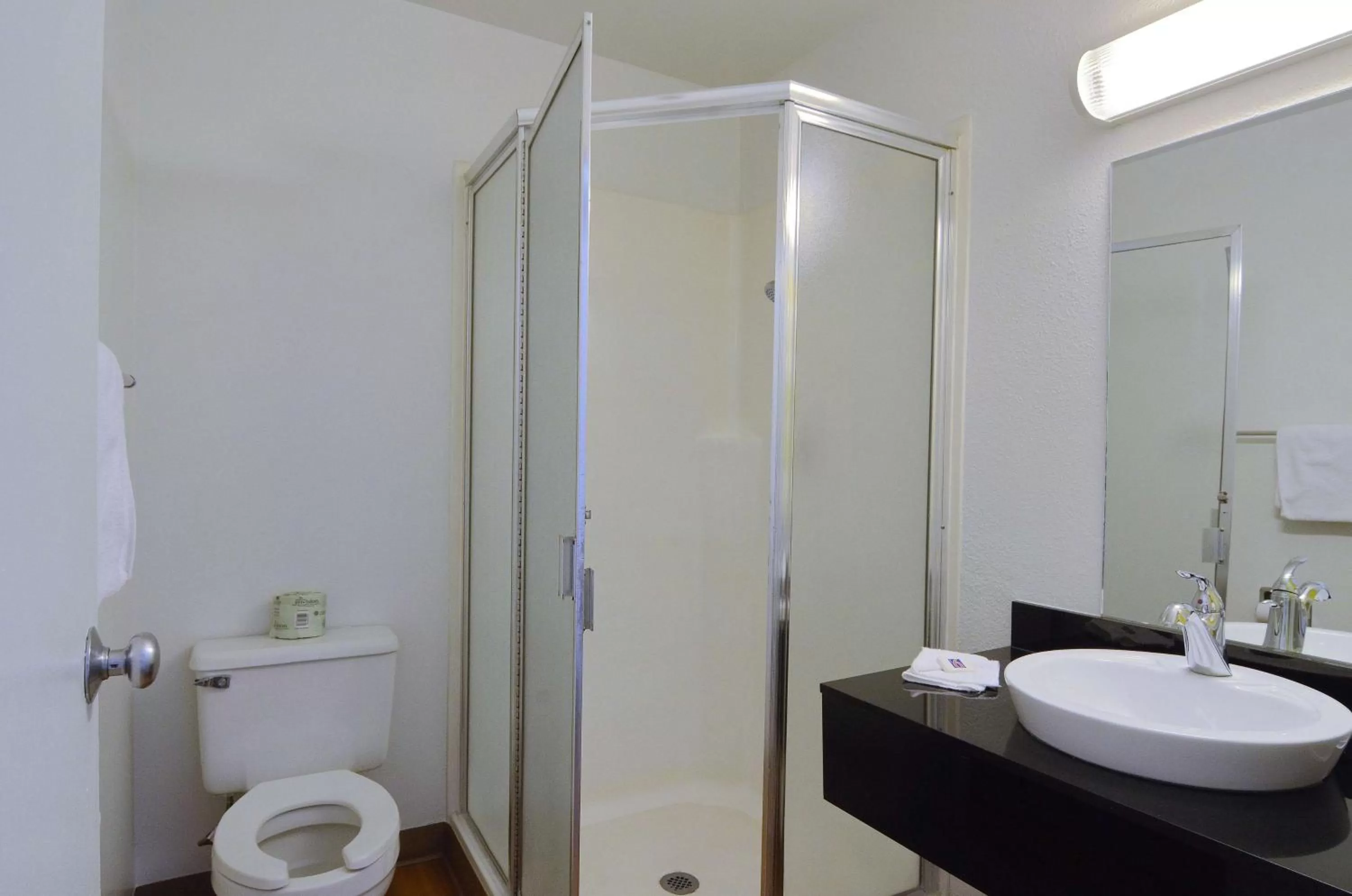 Shower in Motel 6-Indio, CA - Palm Springs