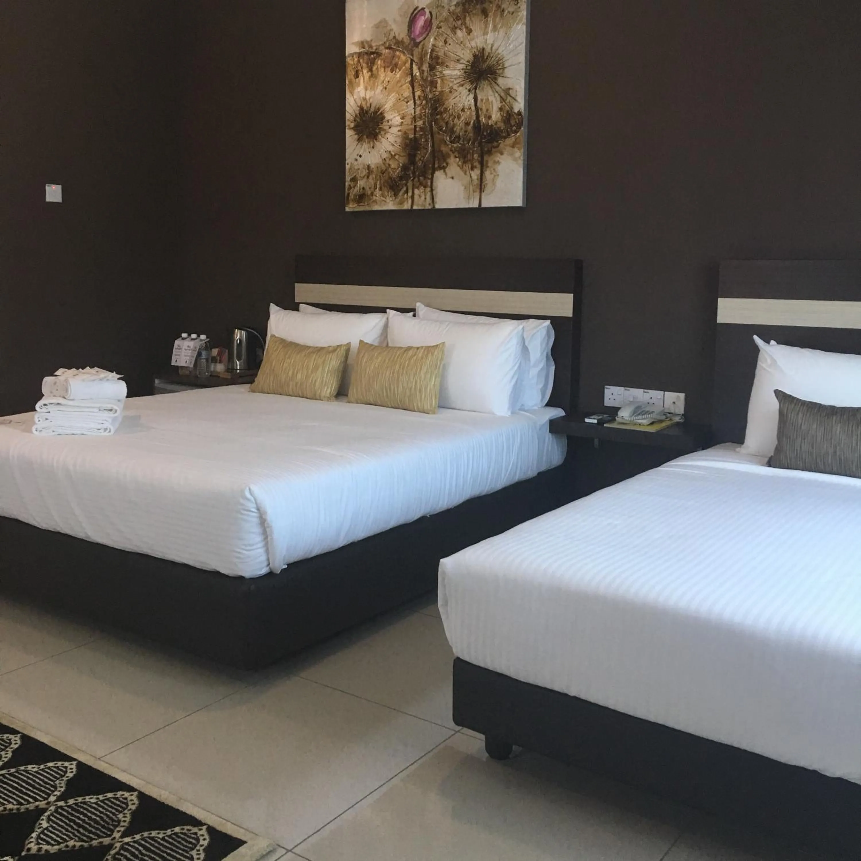 Photo of the whole room, Bed in Chemara Boutique Hotel