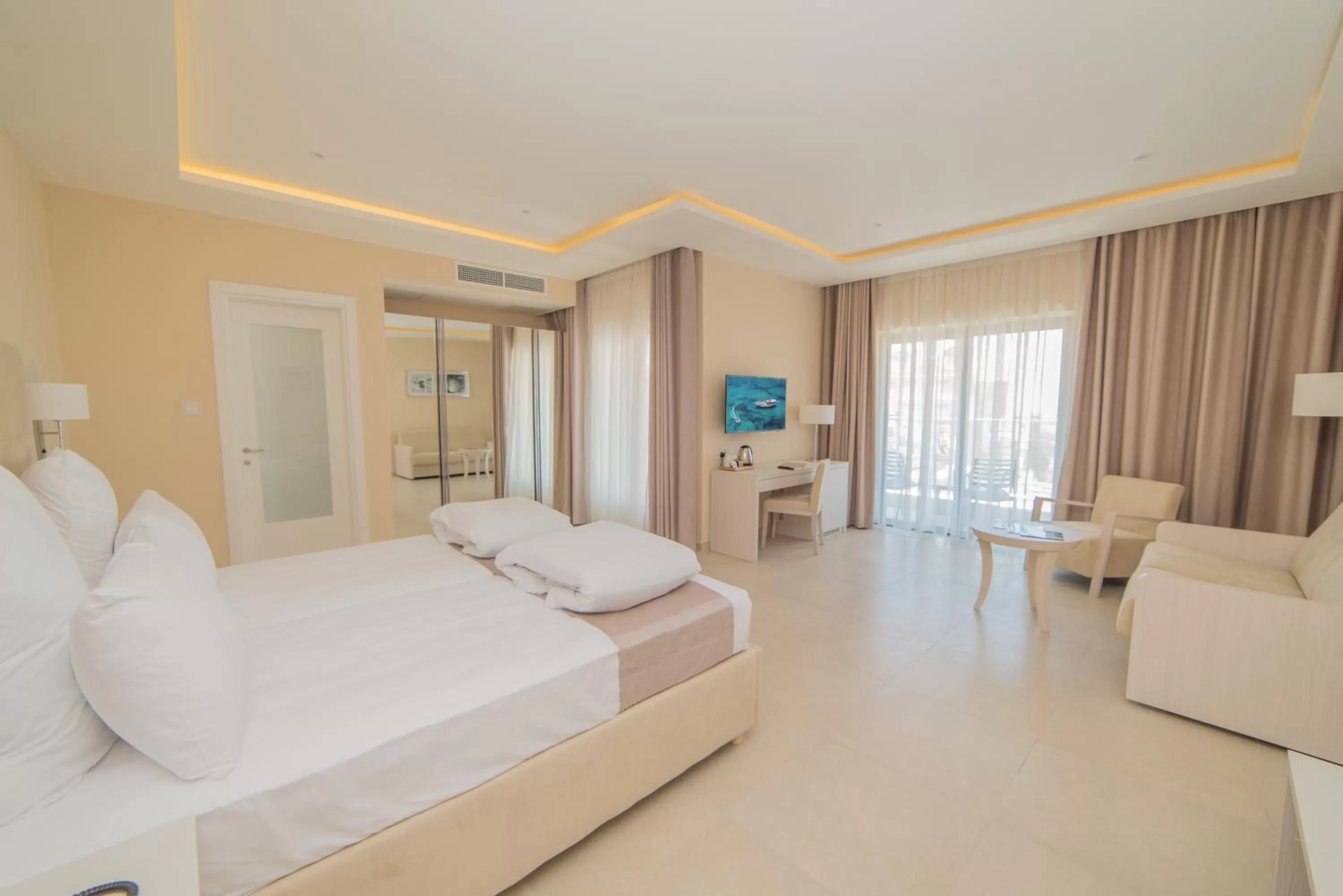 Deluxe Family Suite in Maritim Antonine Hotel & Spa