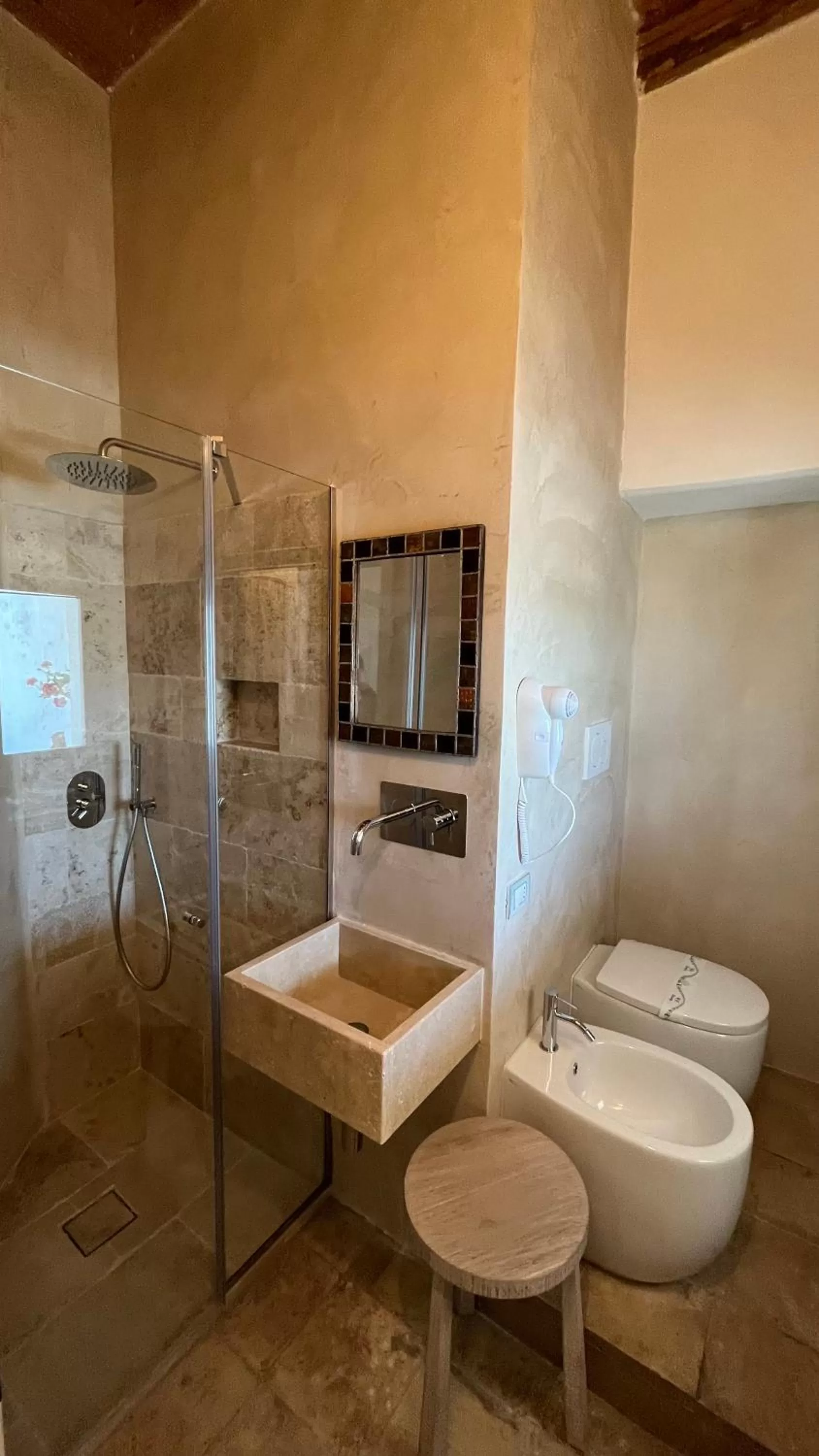 Antico Mondo Rooms & Suites