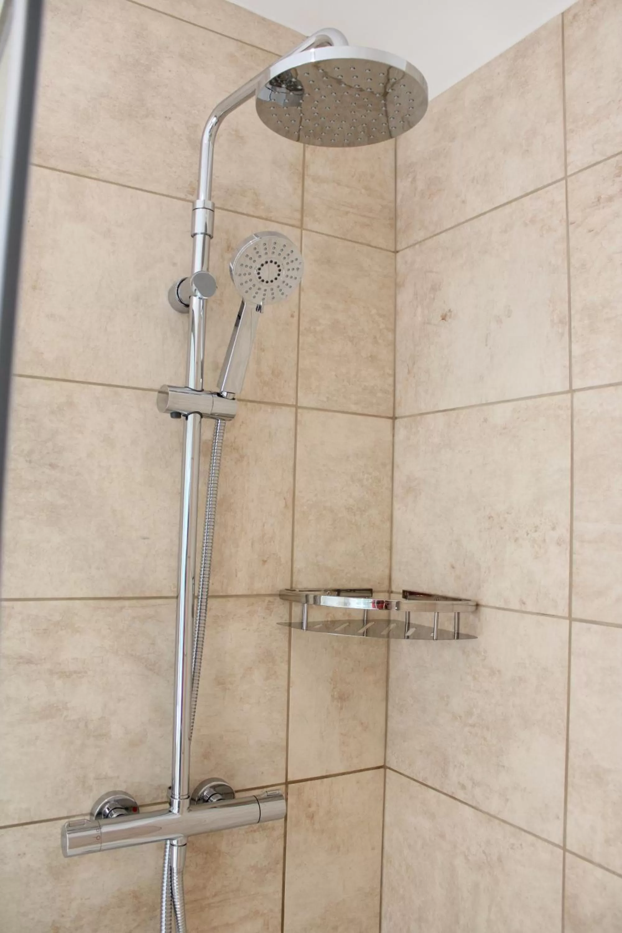 Shower in Monkey Brewhouse