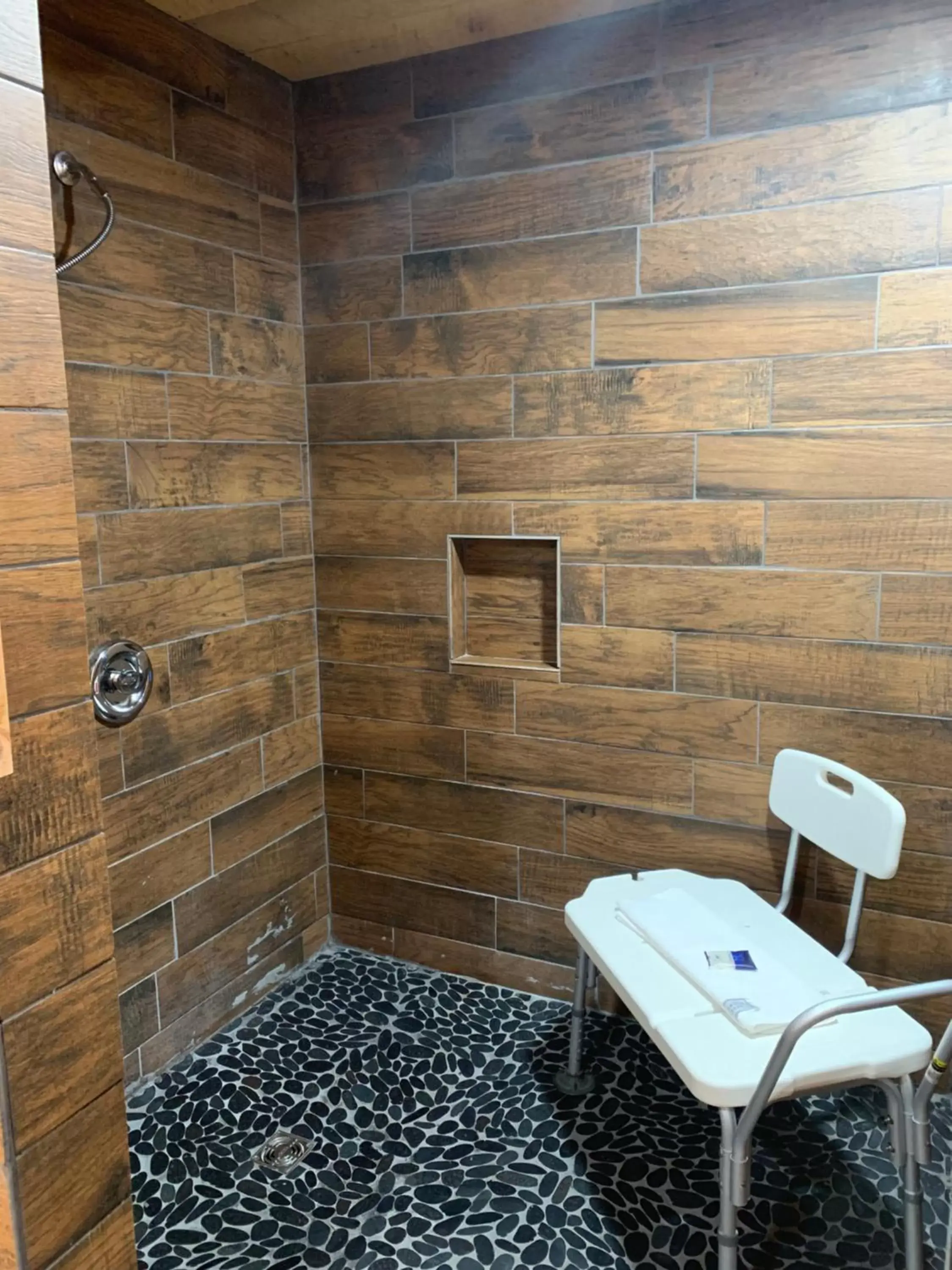 Americas Best Value Inn Wall Americas Best Value Inn Wall