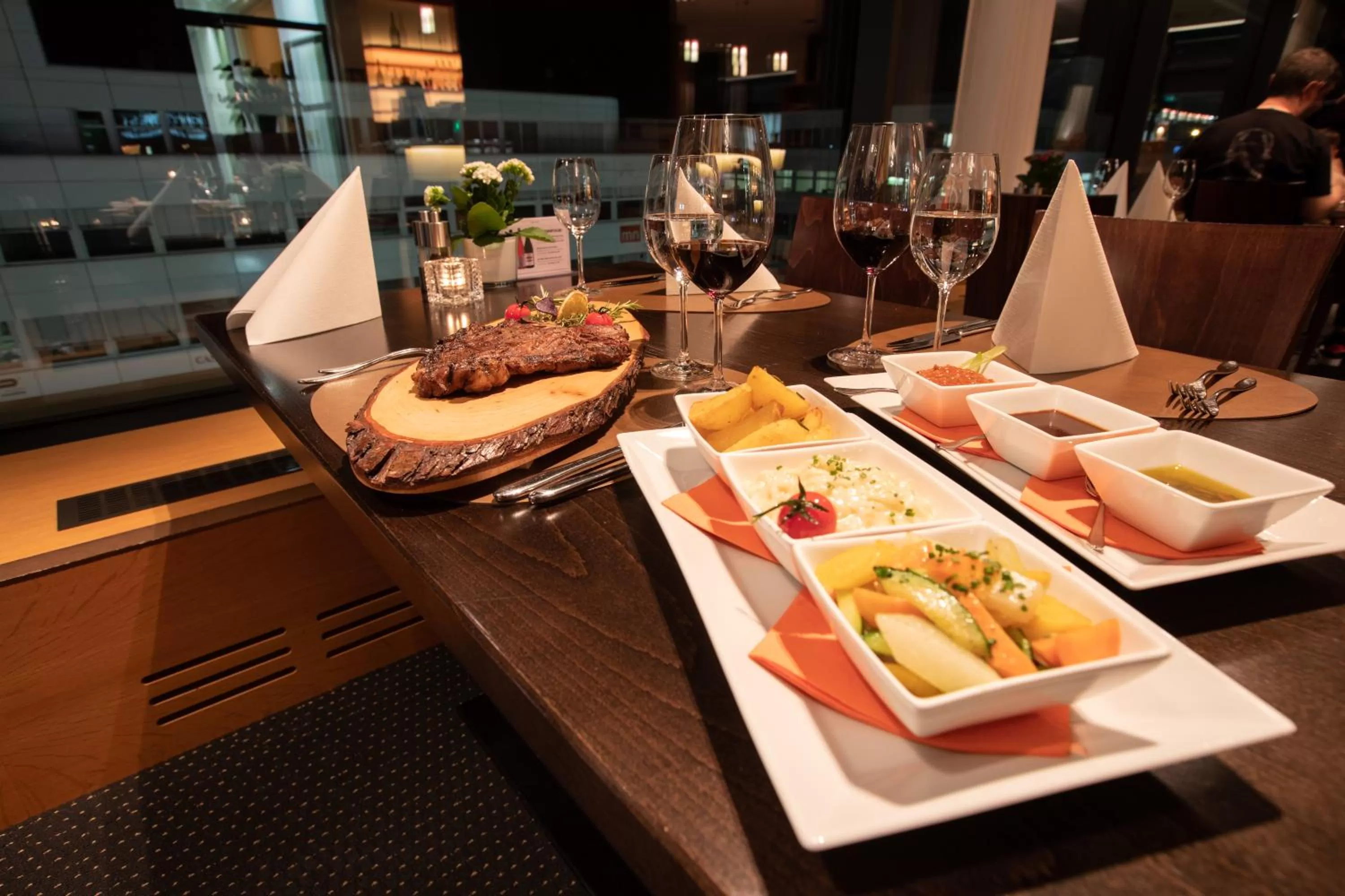 Restaurant/places to eat in Mercure Chur City West