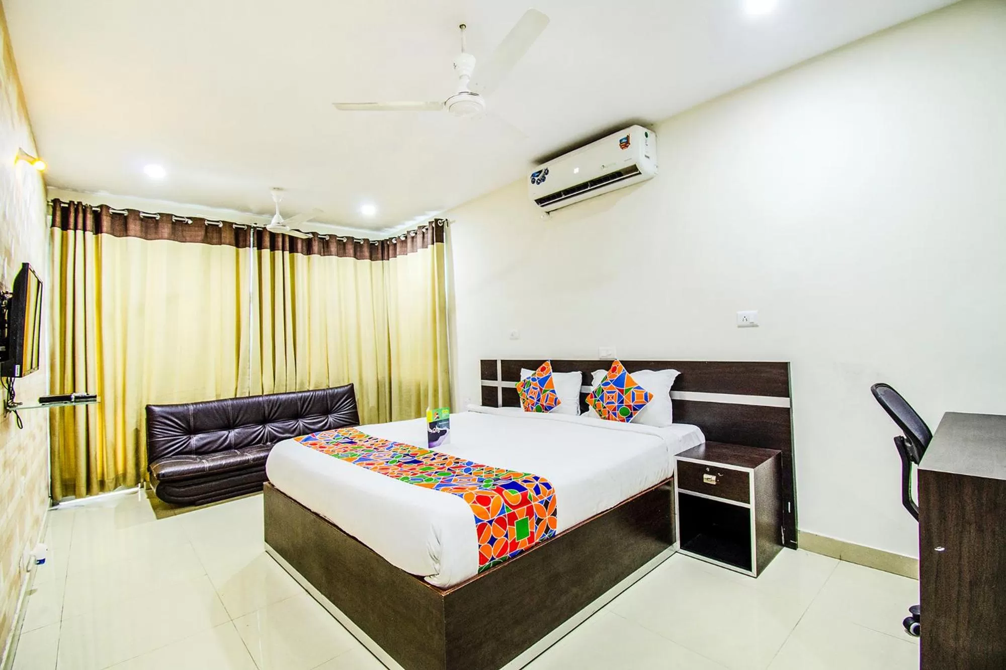 Bed in FabHotel Pride Inn - Nr TCS Deccan Park, Hitech City