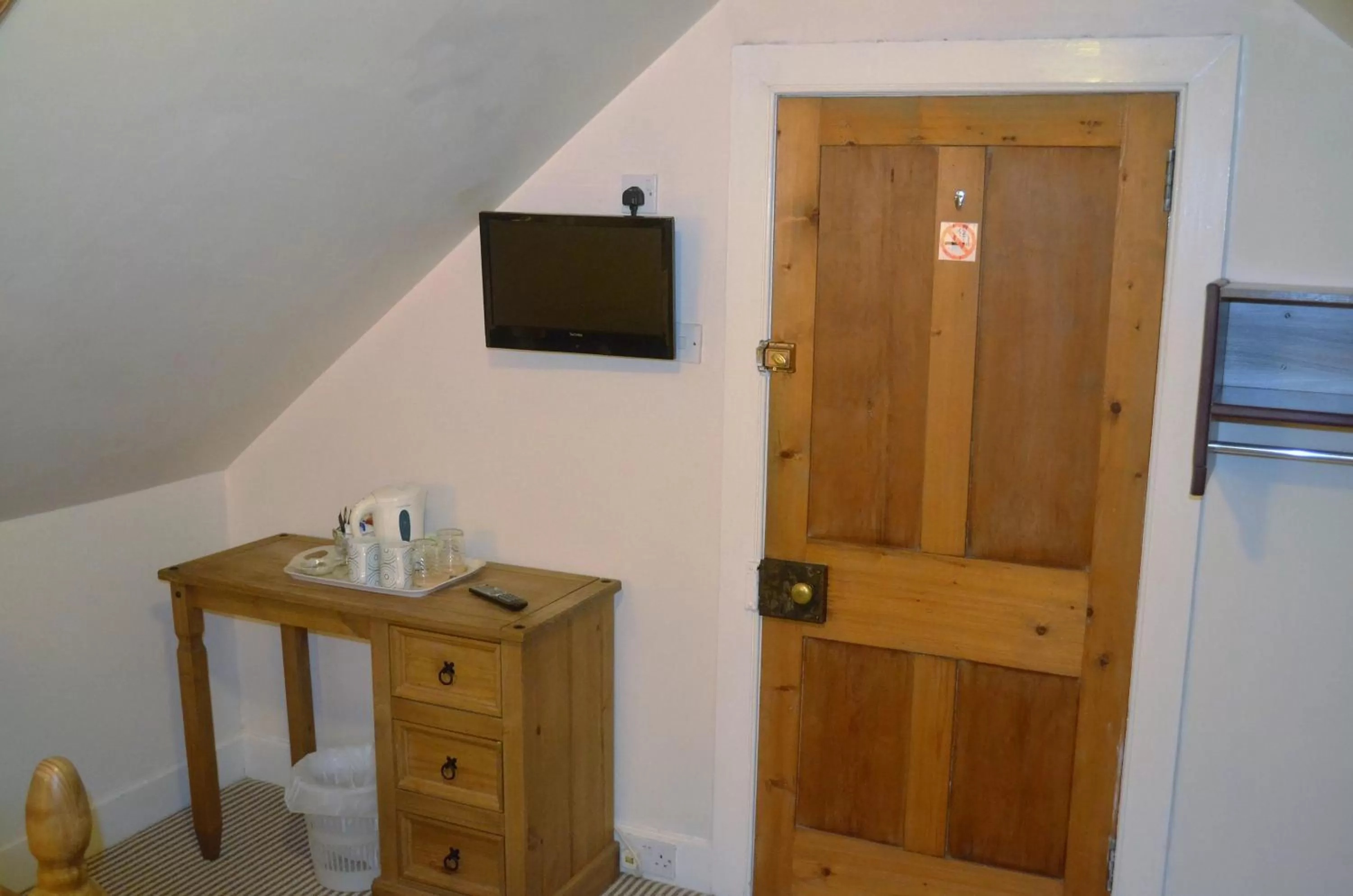 Photo of the whole room, TV/Entertainment Center in The Quaich B&B