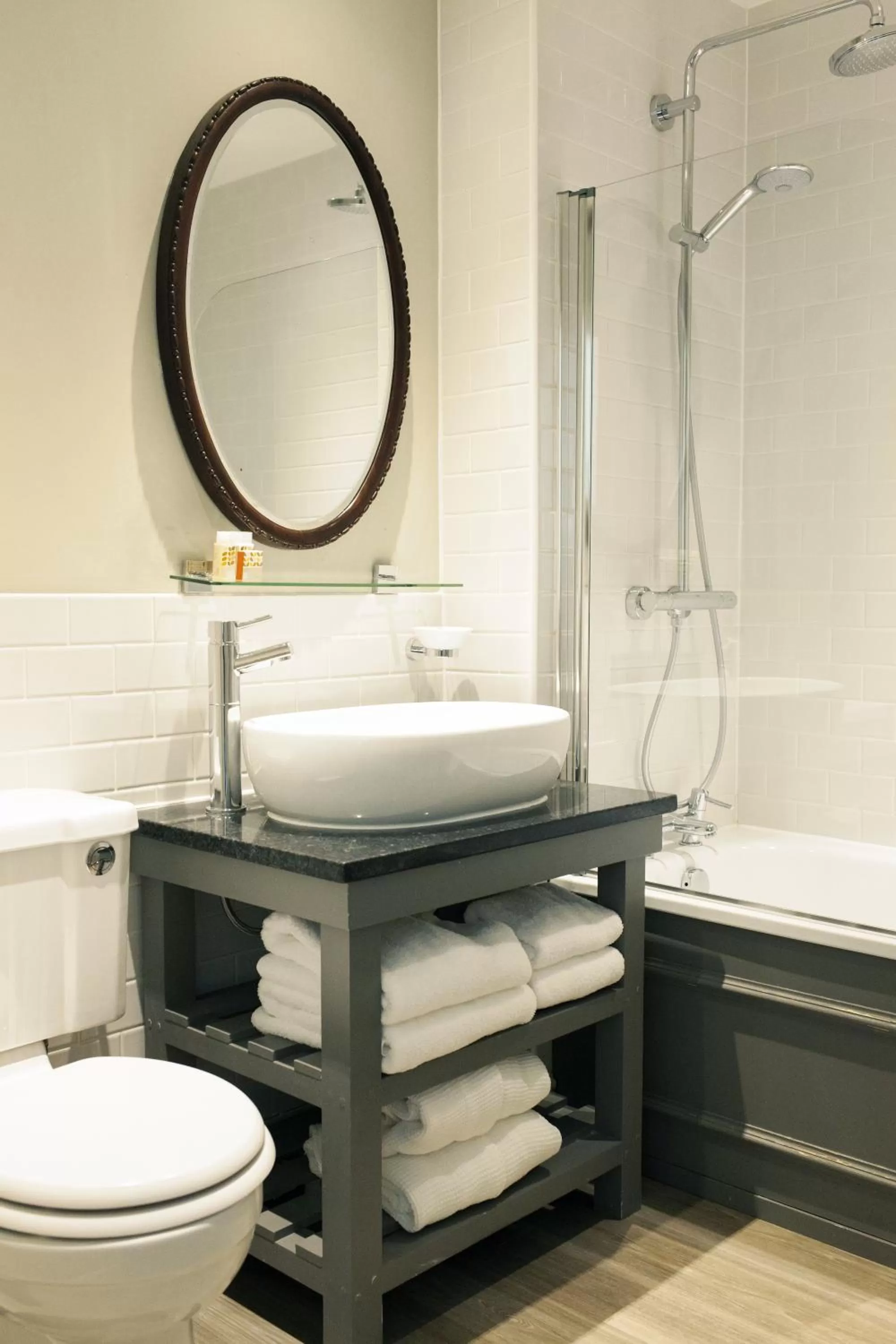 Bathroom in Tulse Hill Hotel