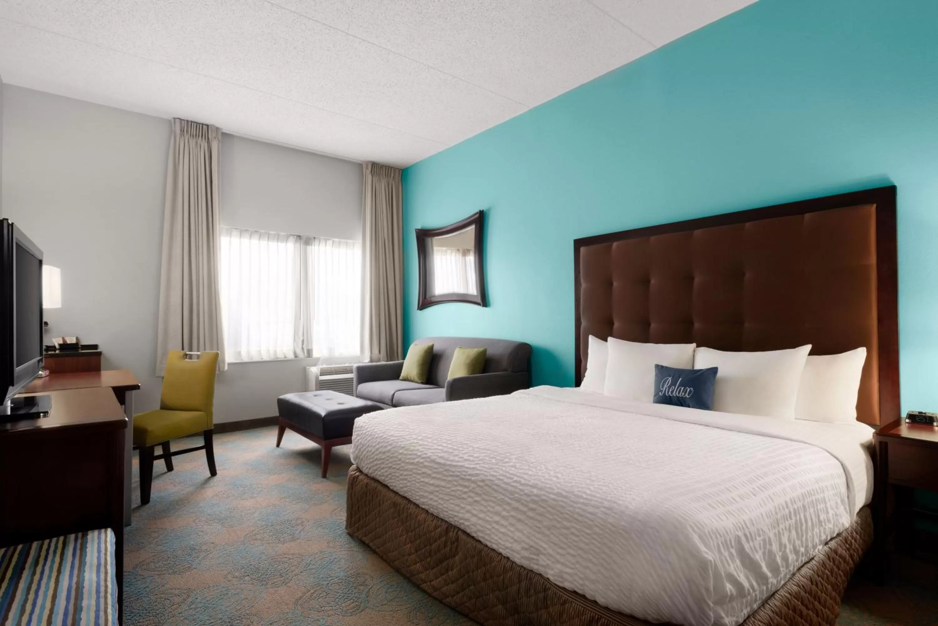 Bed in The Inn at Saint Mary's