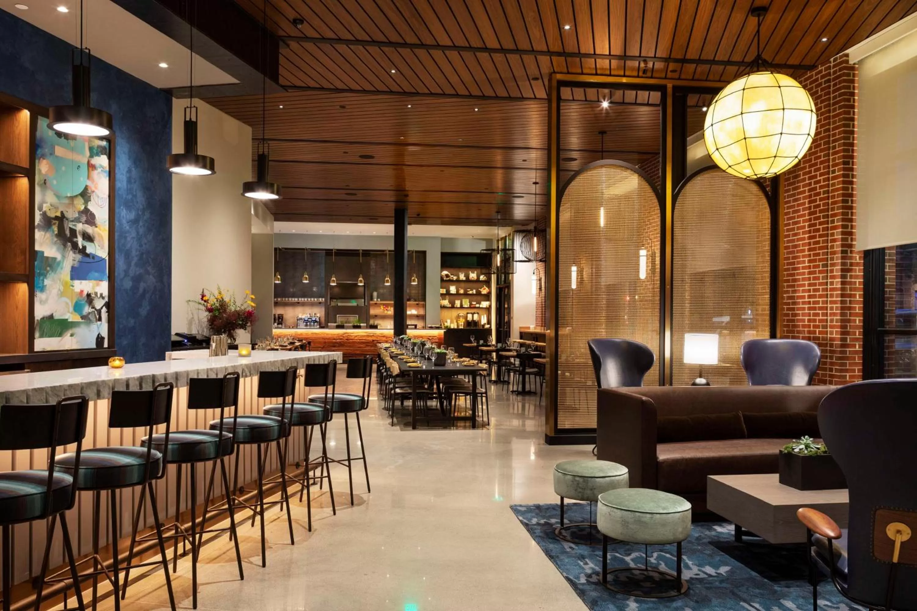 Lounge or bar in Canopy By Hilton Portland Waterfront