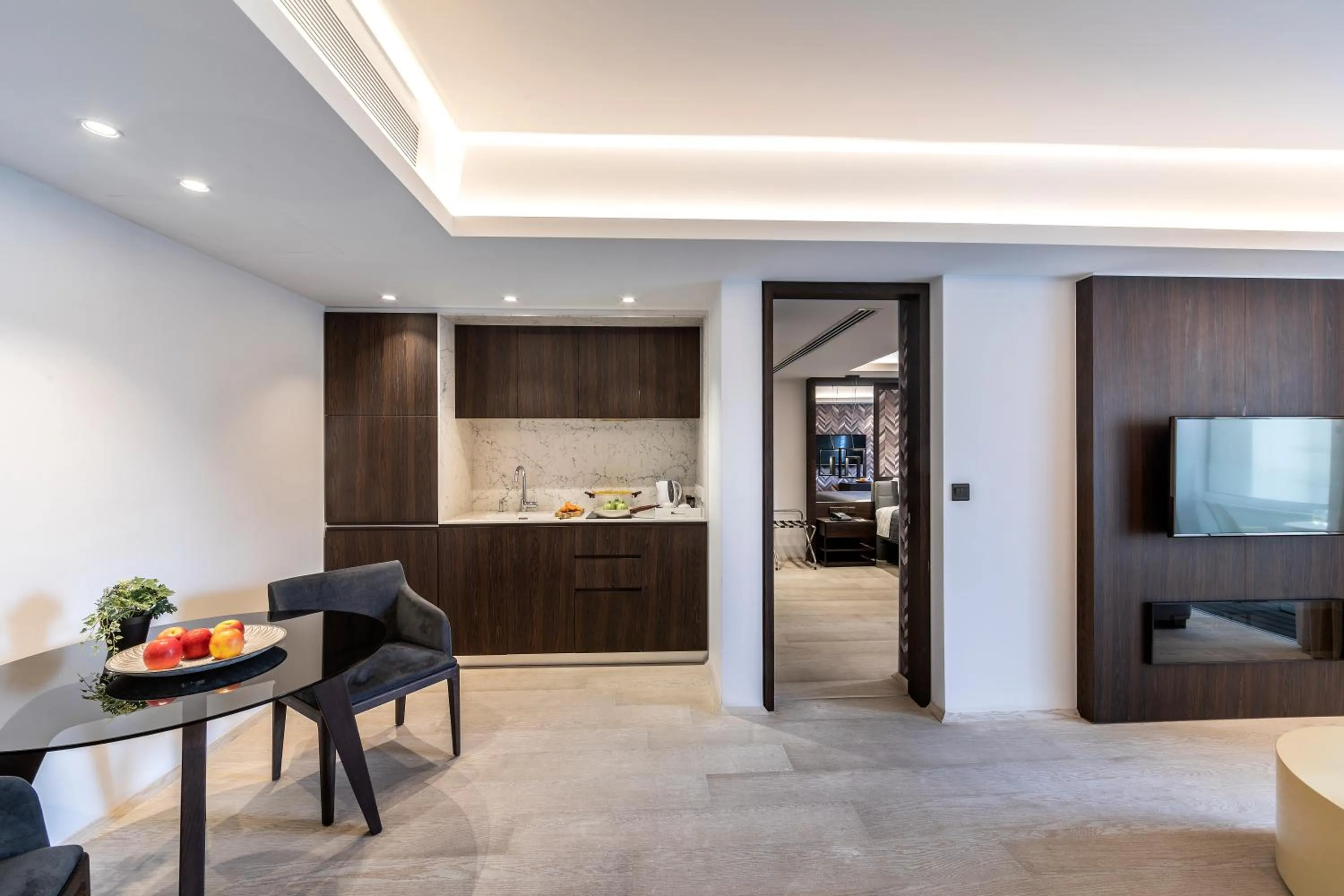 Kitchen or kitchenette in Almond Business Hotel