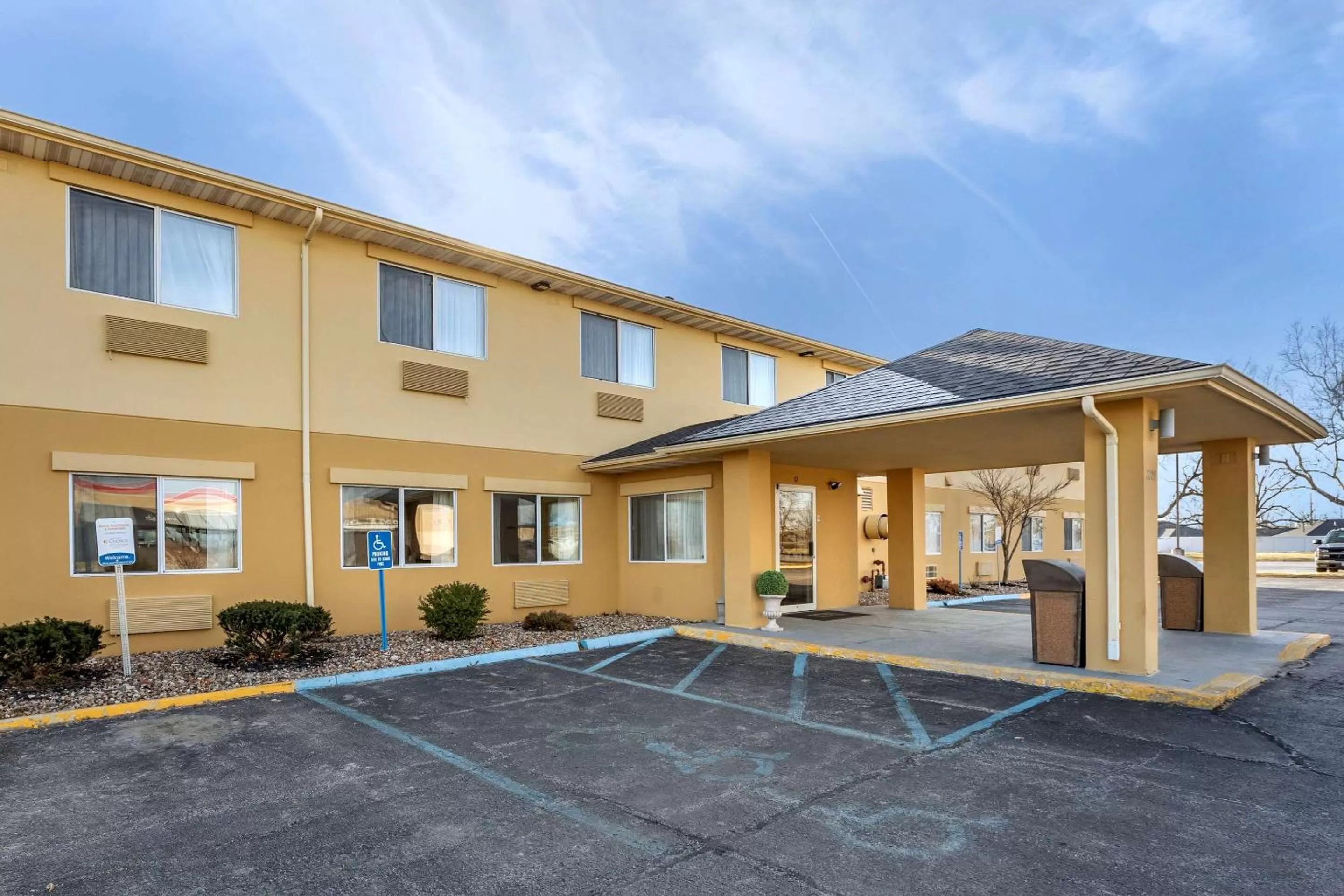 Property building in Quality Inn Kirksville