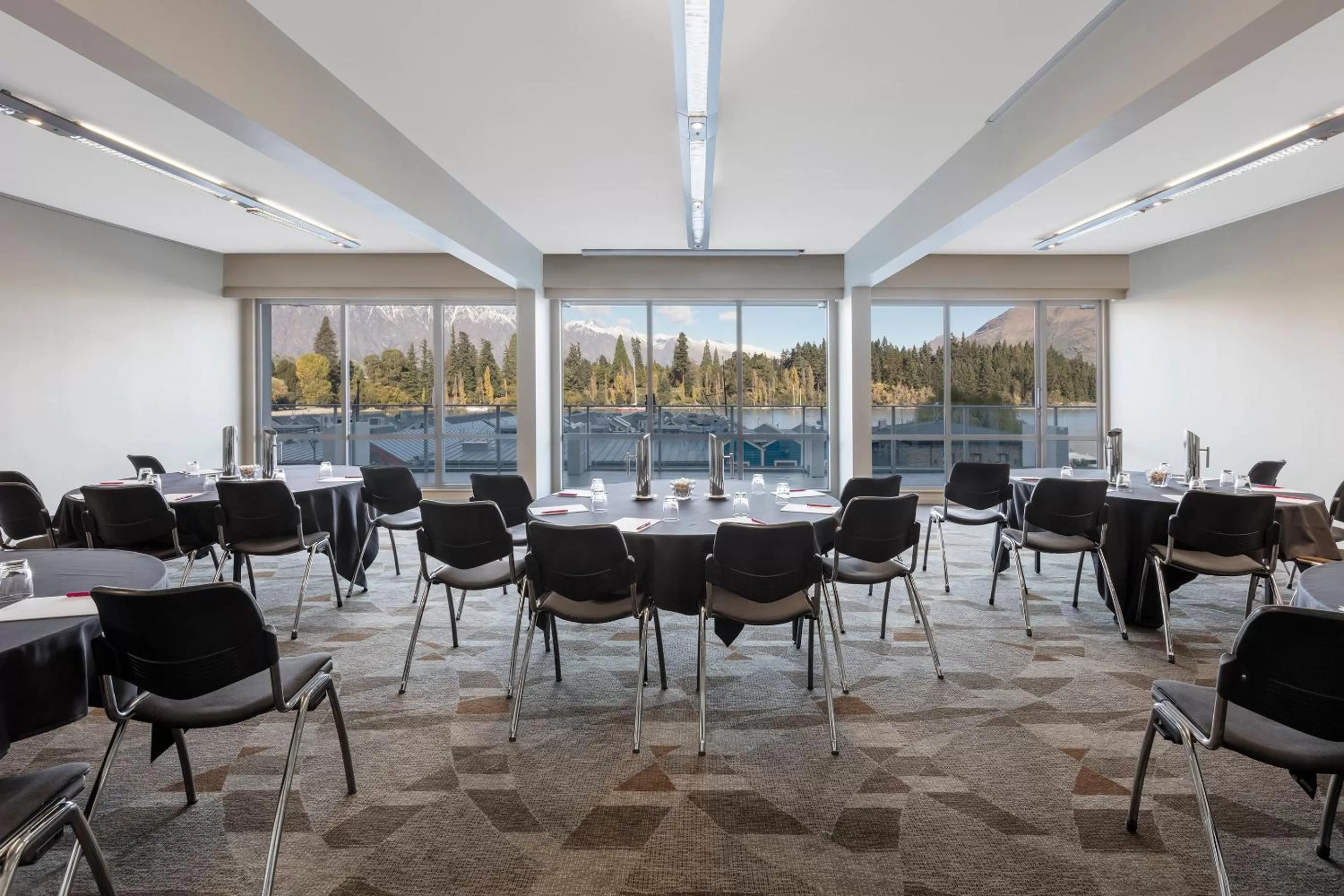 Meeting/conference room in Crowne Plaza Queenstown by IHG