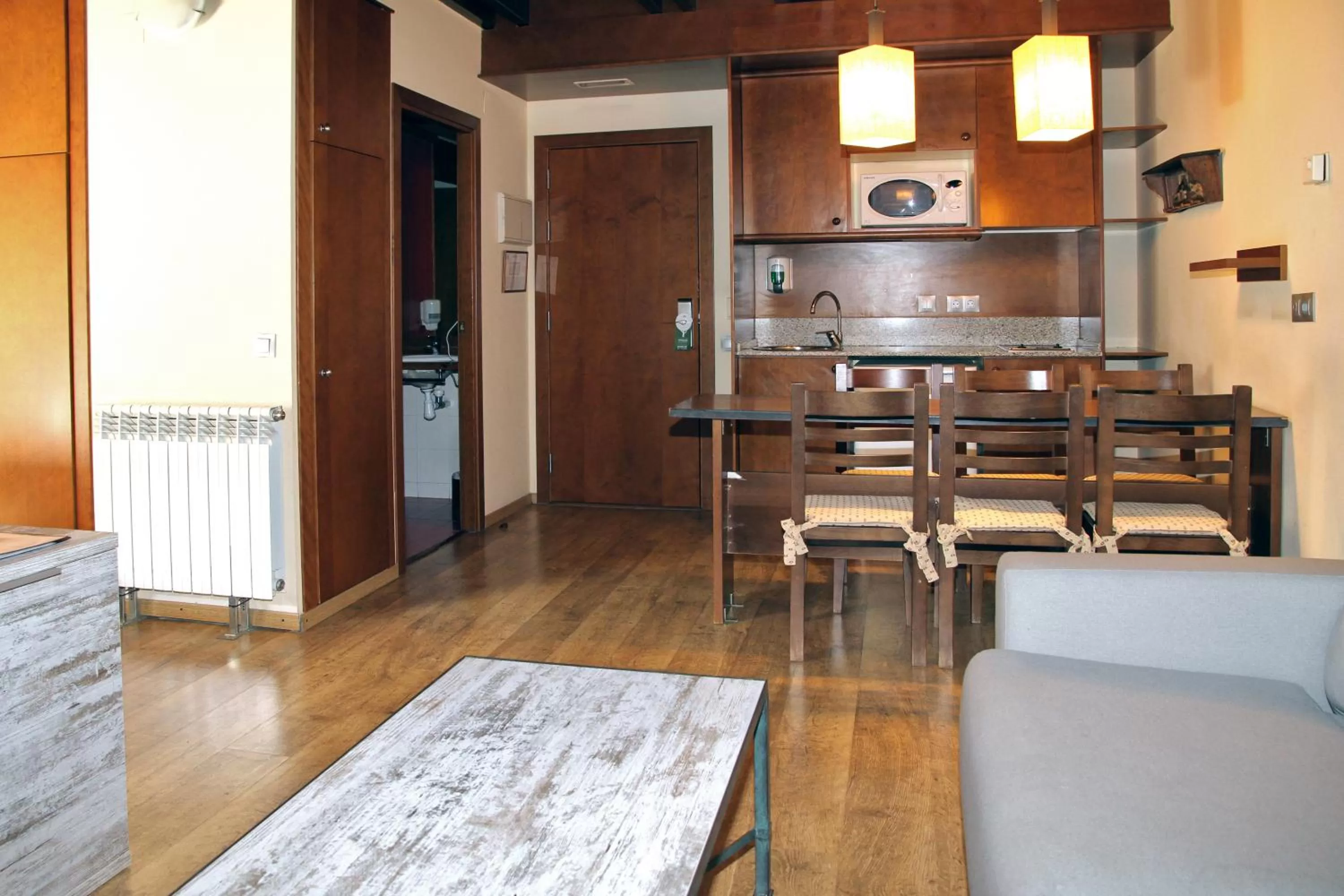 Kitchen or kitchenette in Aparthotel La Vall Blanca