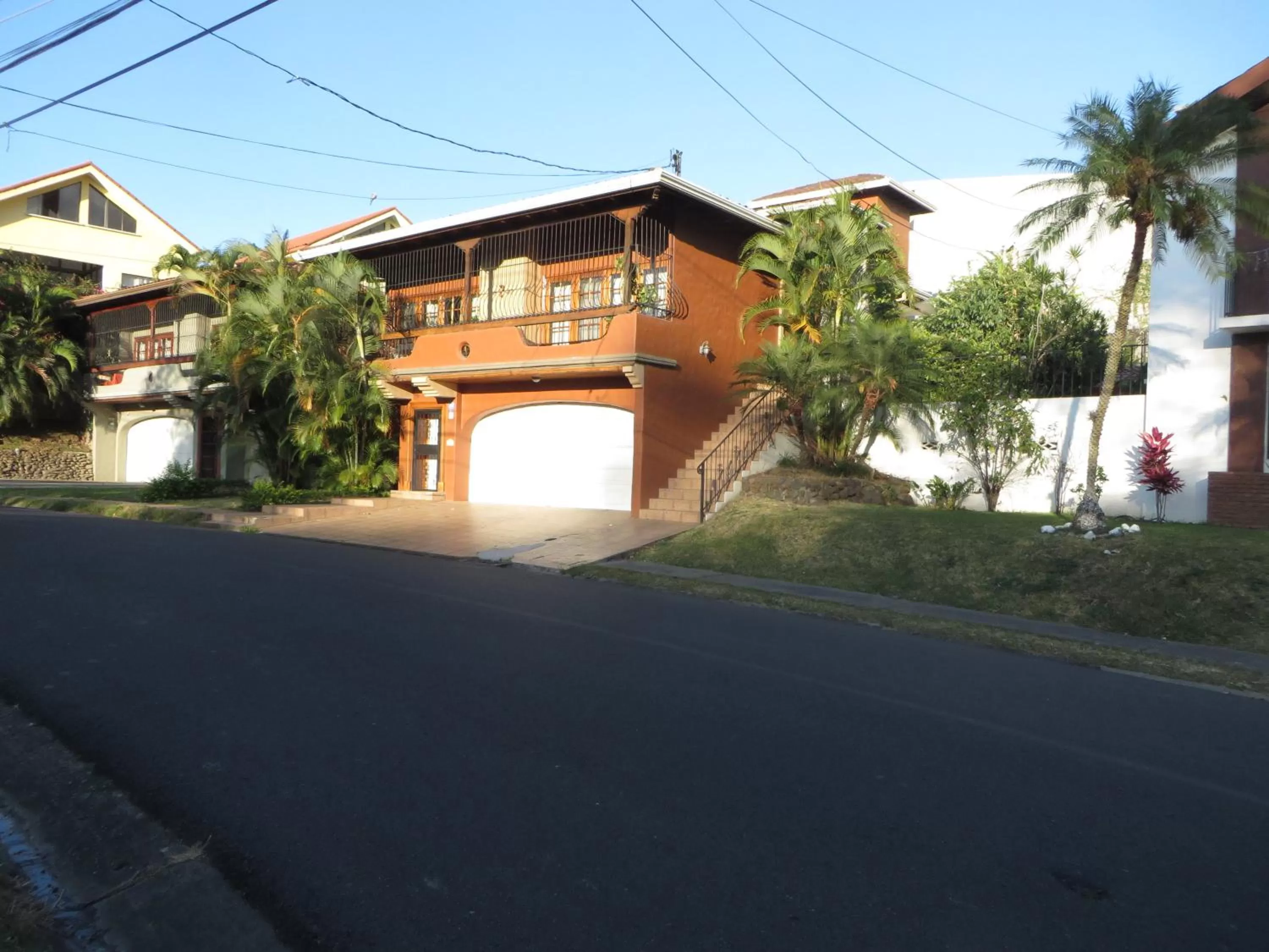 Property building in Cariari Bed & Breakfast