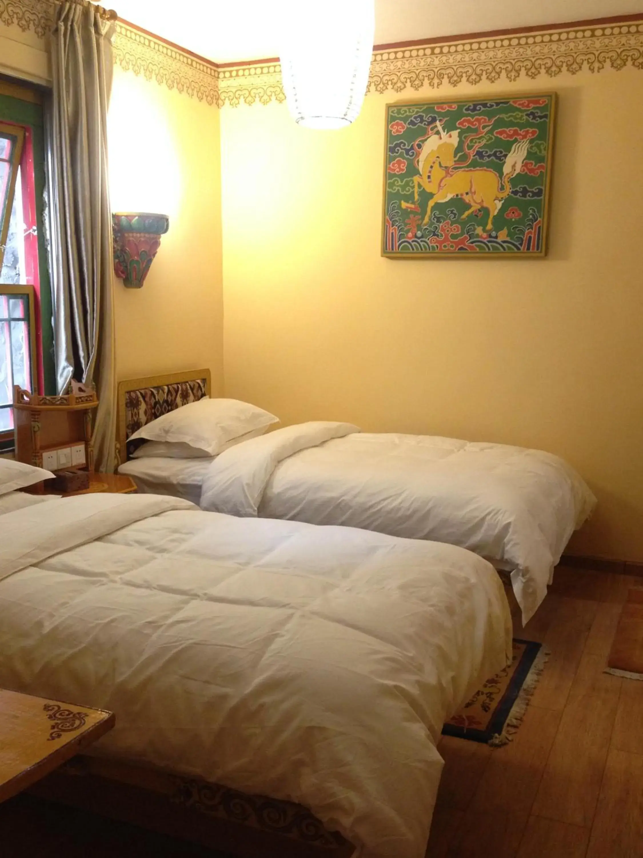 Twin Room with Private Bathroom in Tashitakge Hotel Twin Room with Private Bathroom in Tashitakge Hotel