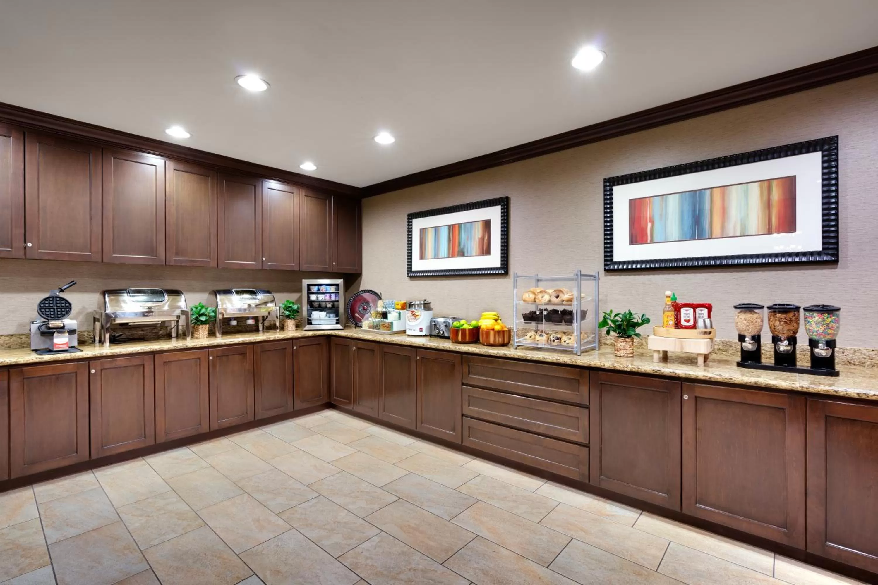 Buffet breakfast in Residence Inn by Marriott Houston I-10 West/Park Row