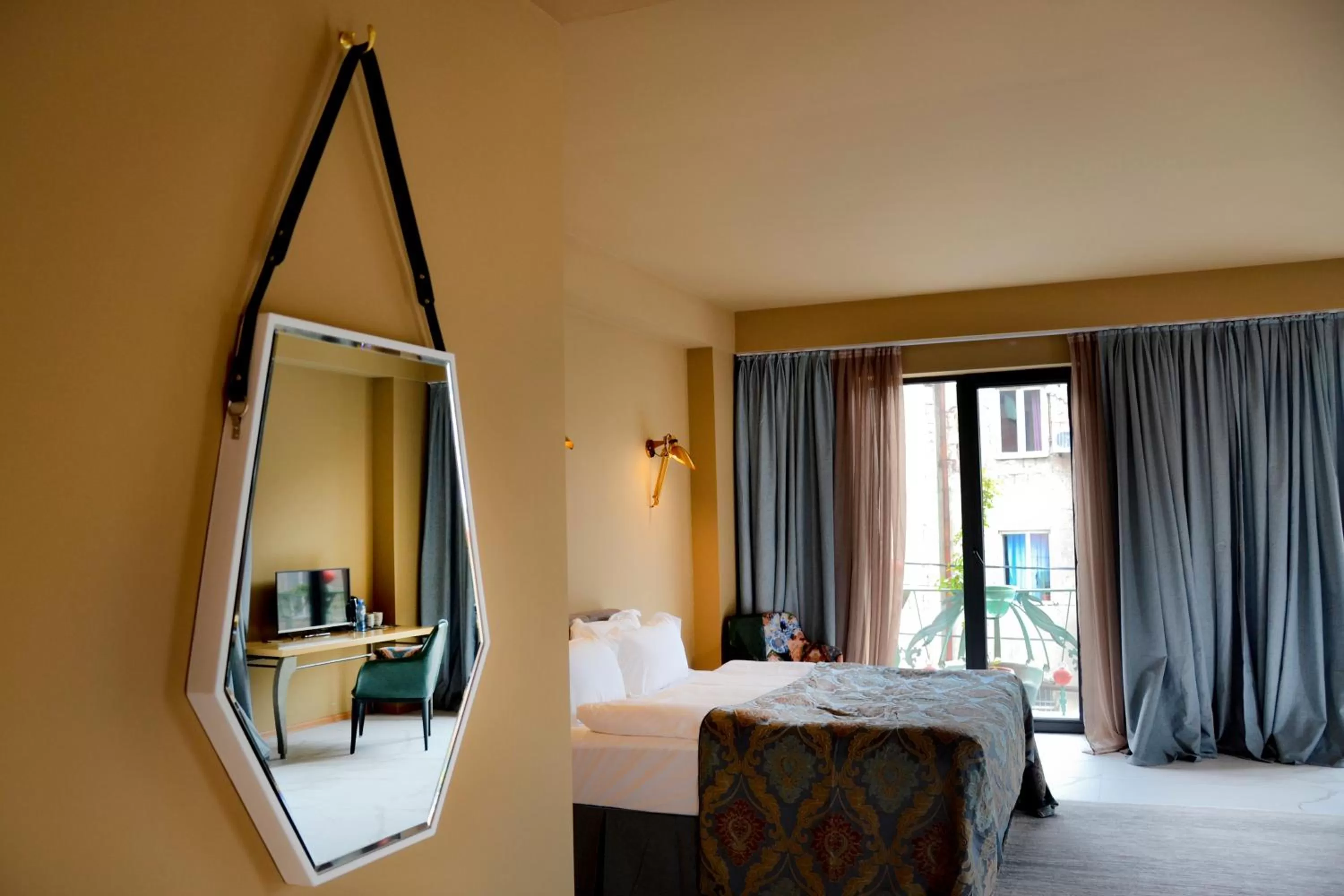 Patio, Bed in Brim Hotel