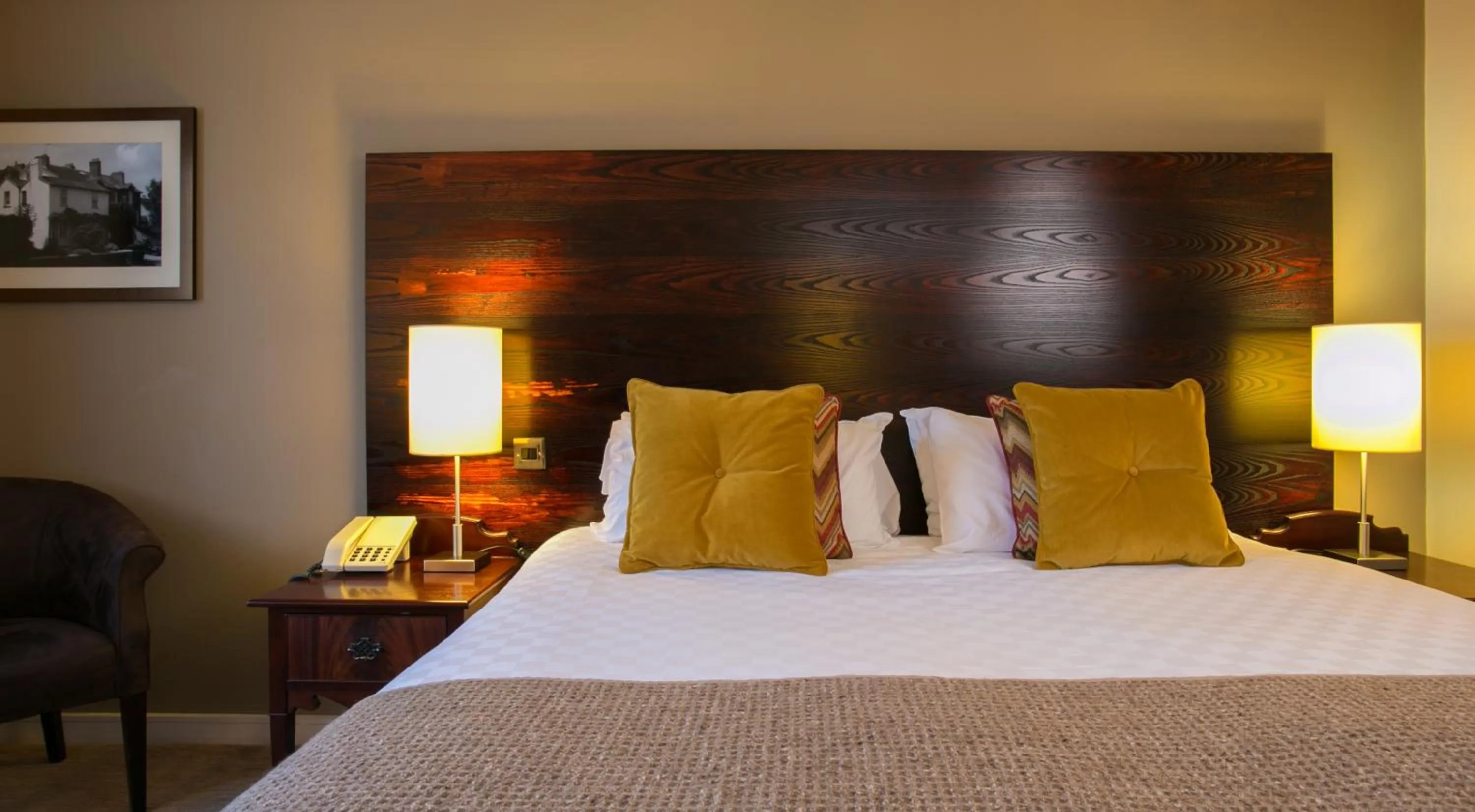 Bed in Dukes Head Hotel