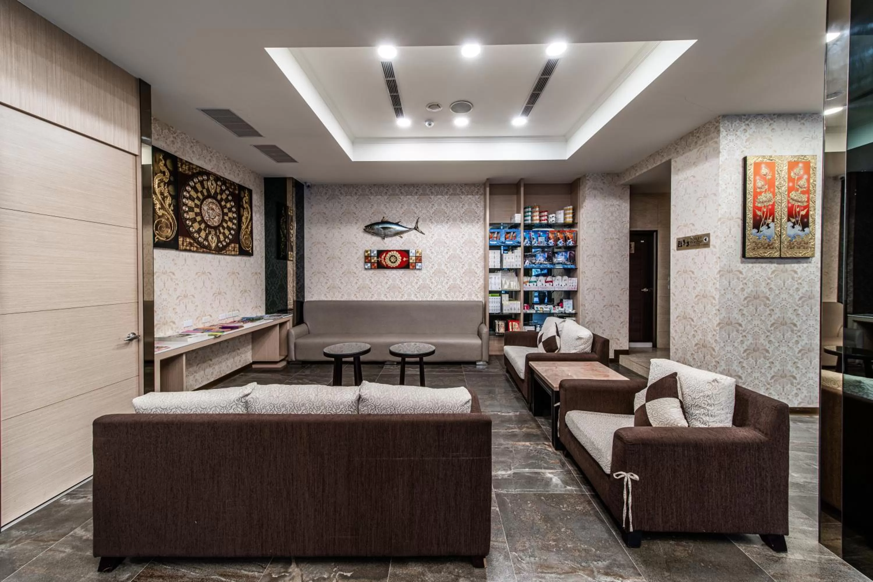 Communal lounge/ TV room in Fish Hotel - Yancheng