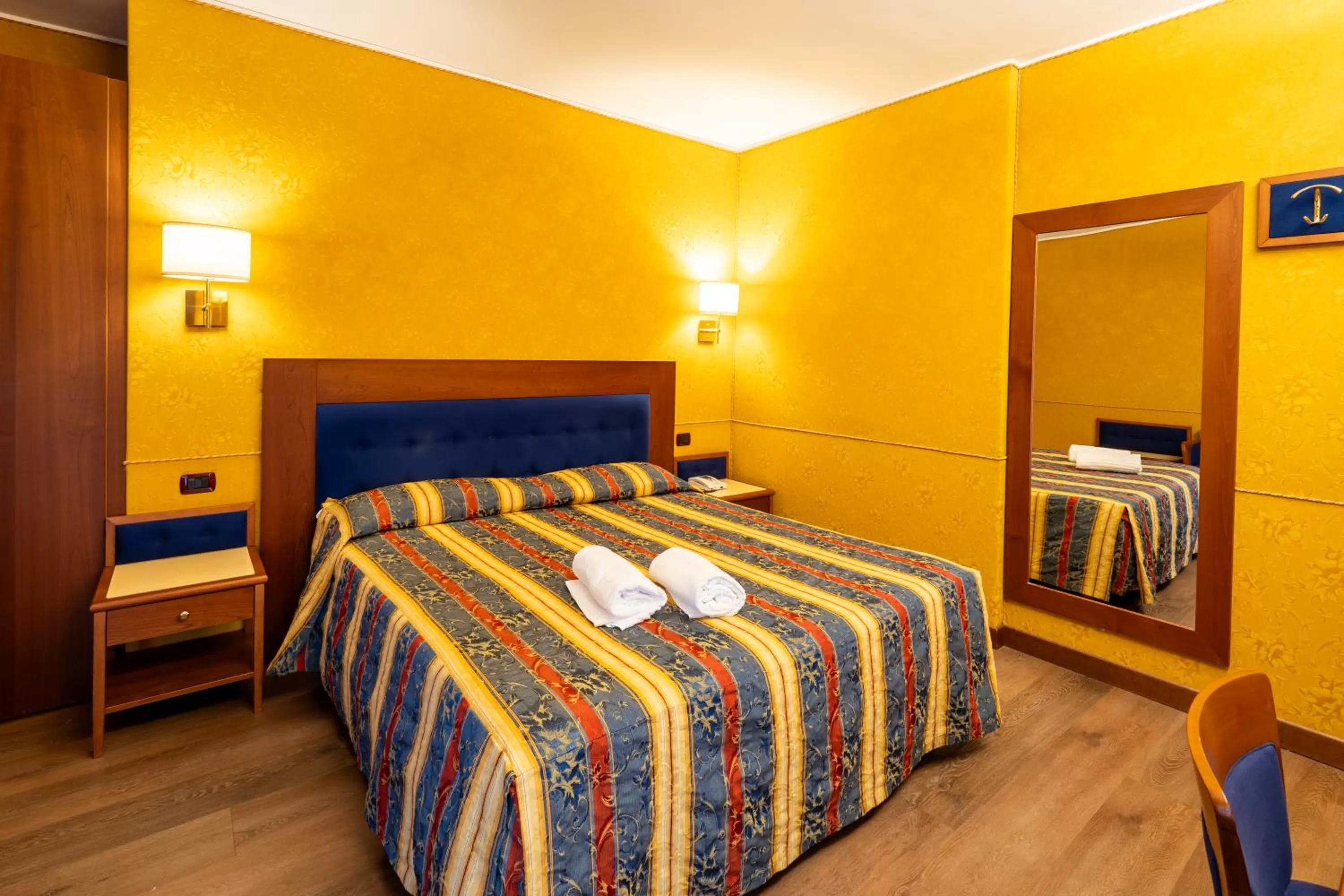 Bed in Hotel Des Etrangers