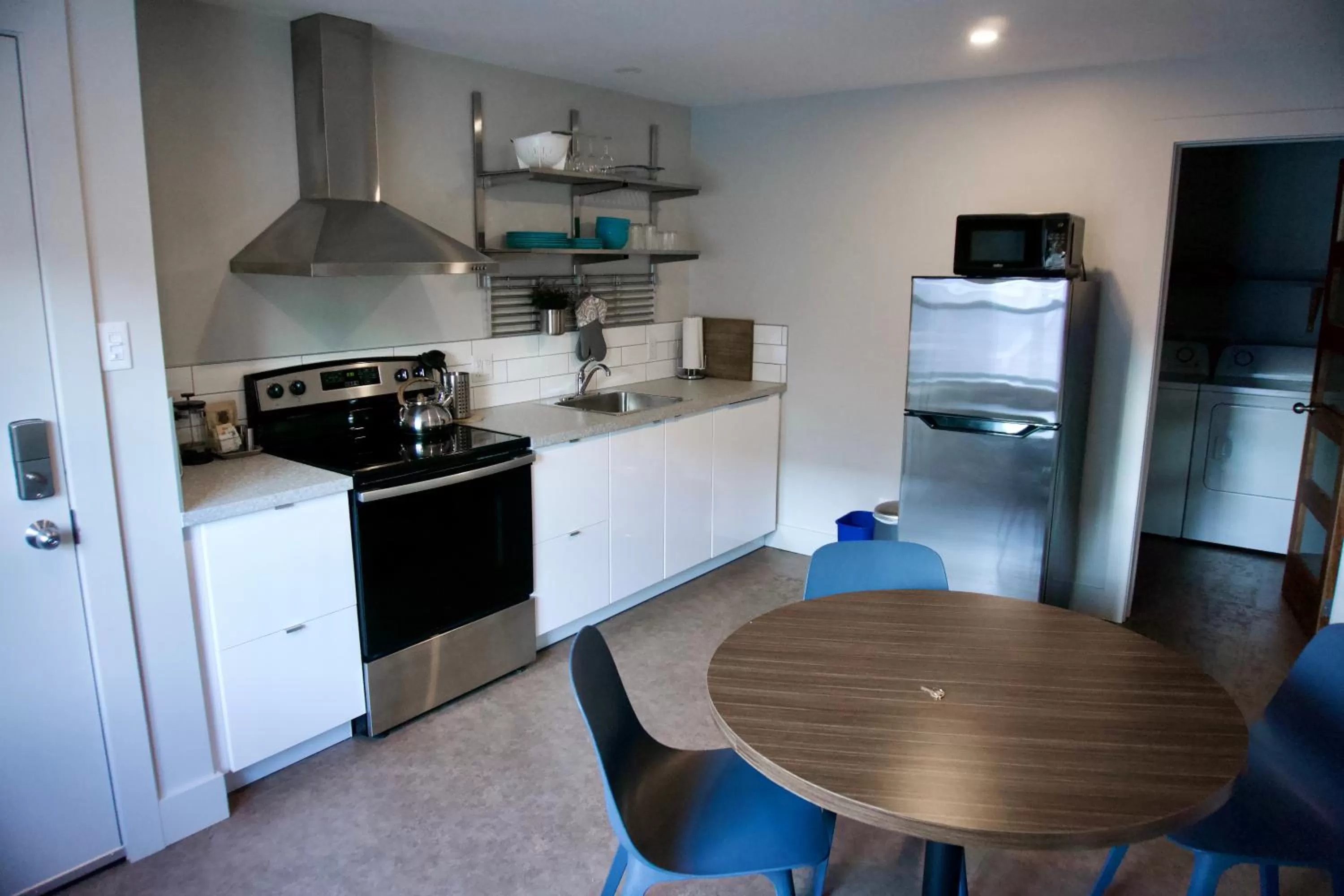 Kitchen or kitchenette in Morel Executive Suites