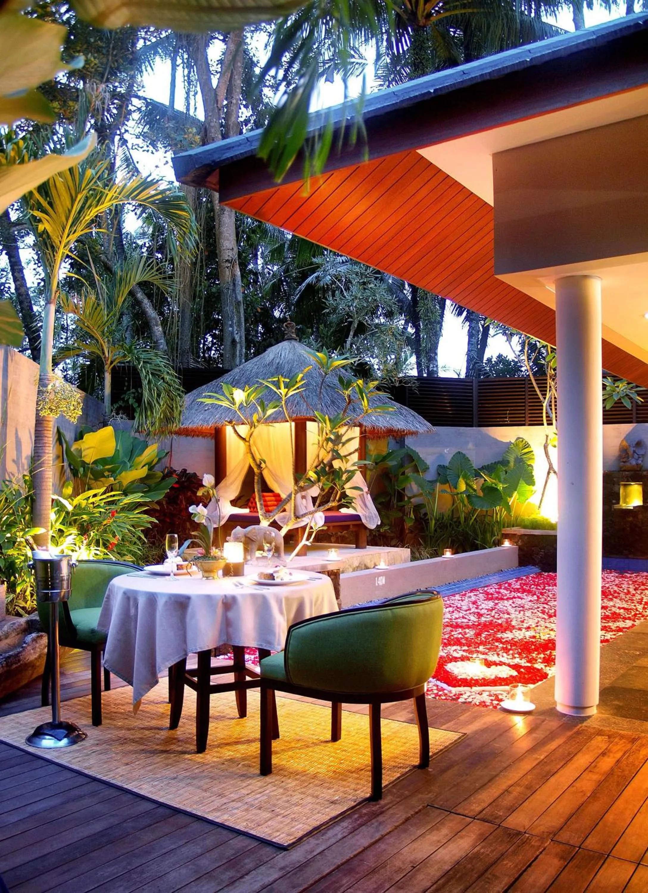 Dining area in Royal Kamuela Villas & Suites at Monkey Forest Ubud - Adult Only