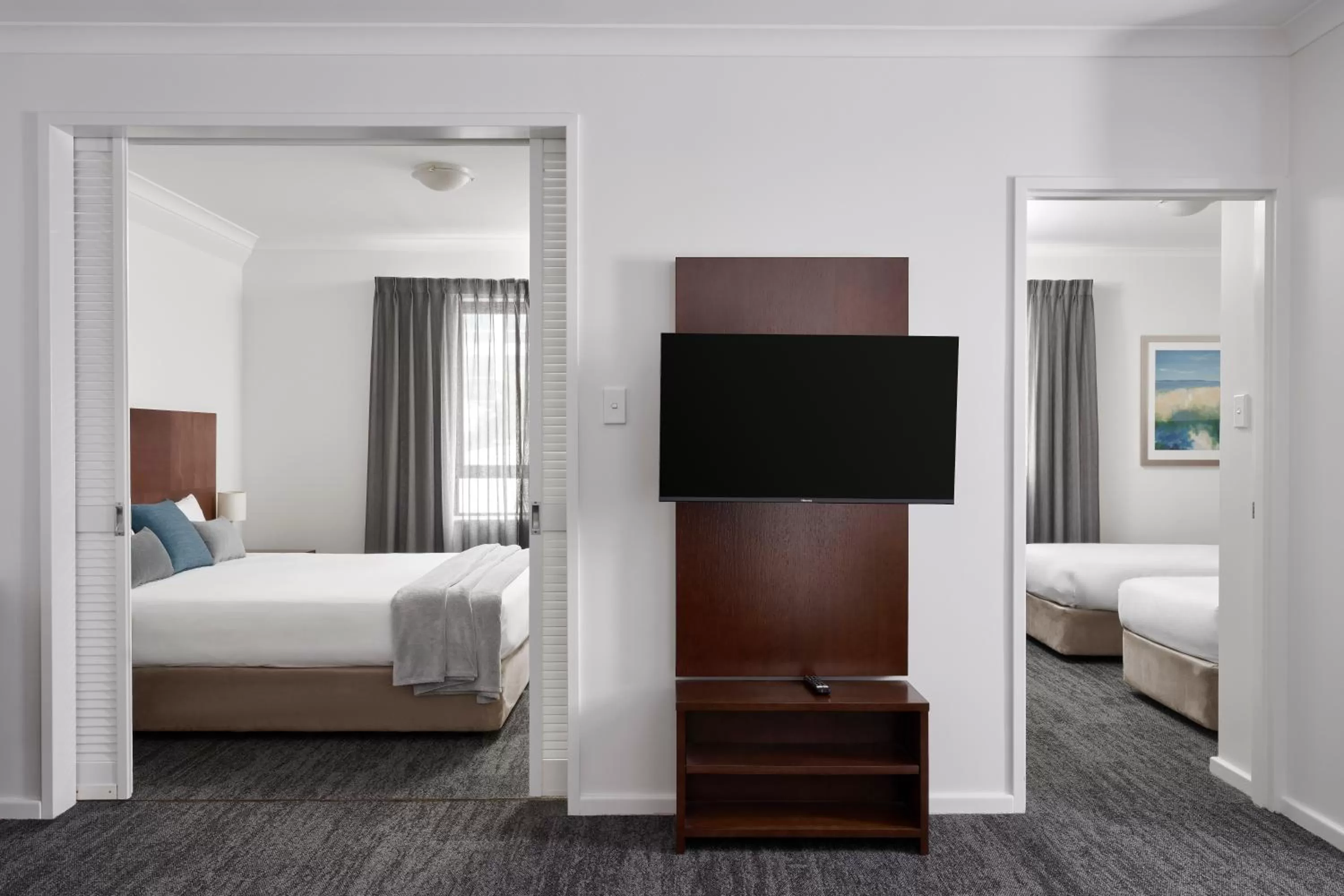 Living room, Bed in Quest West End