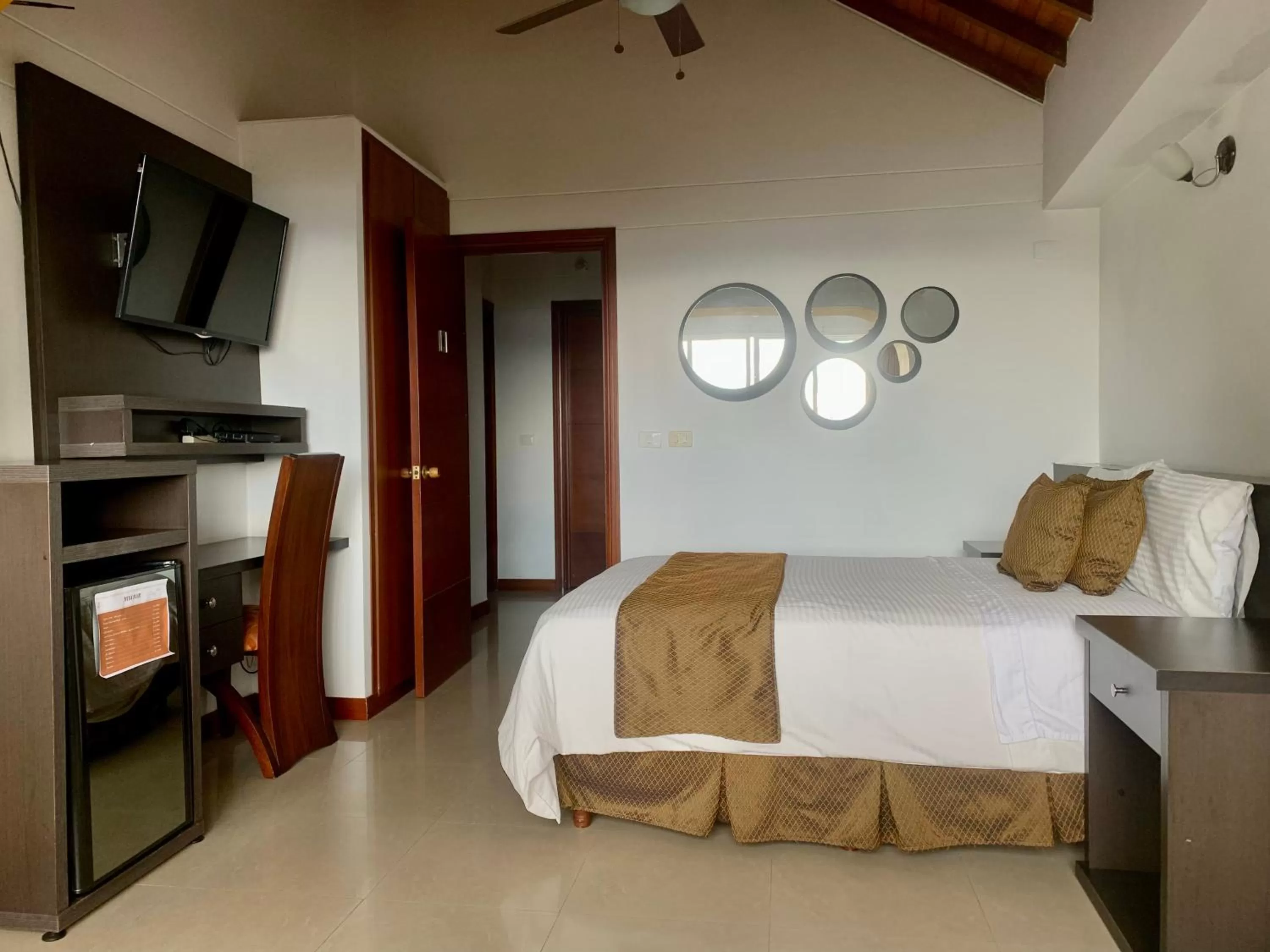 Bedroom, Bed in Serenity Suites Casa Boutique