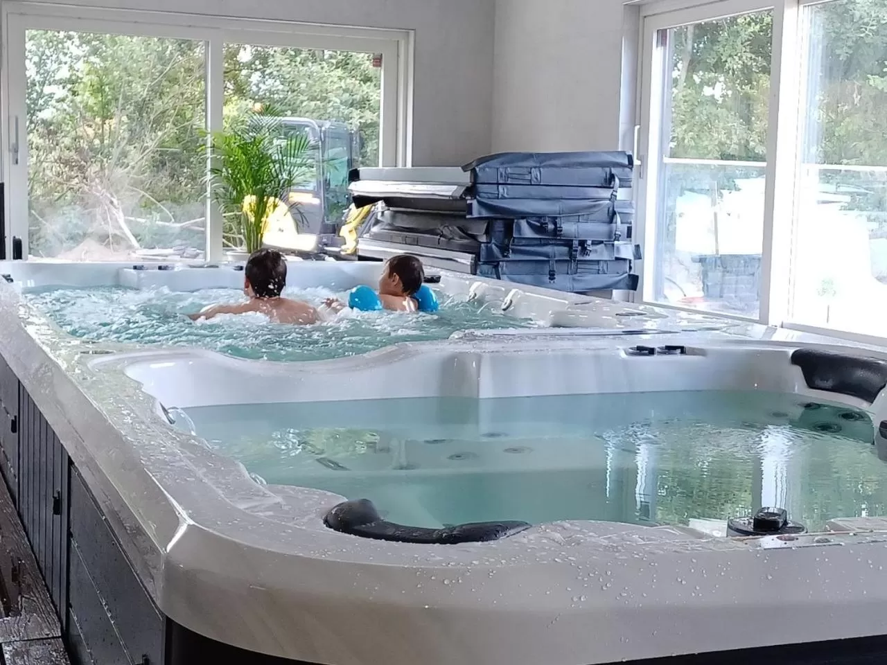 Hot Tub in Solstickan Hotell & Vandrarhem